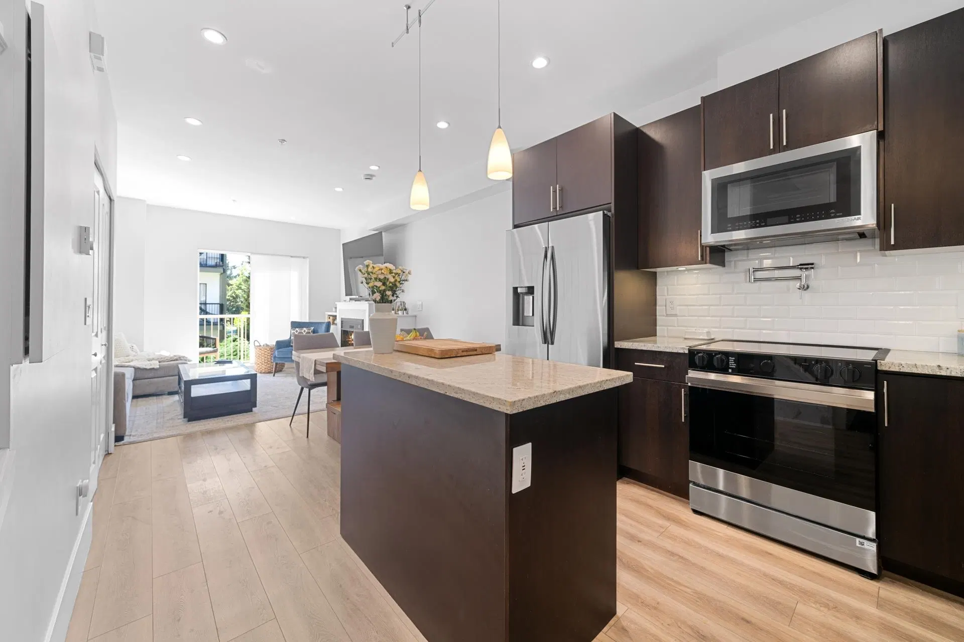 Photo 3 of 23 at #223 – 368 Ellesmere Avenue