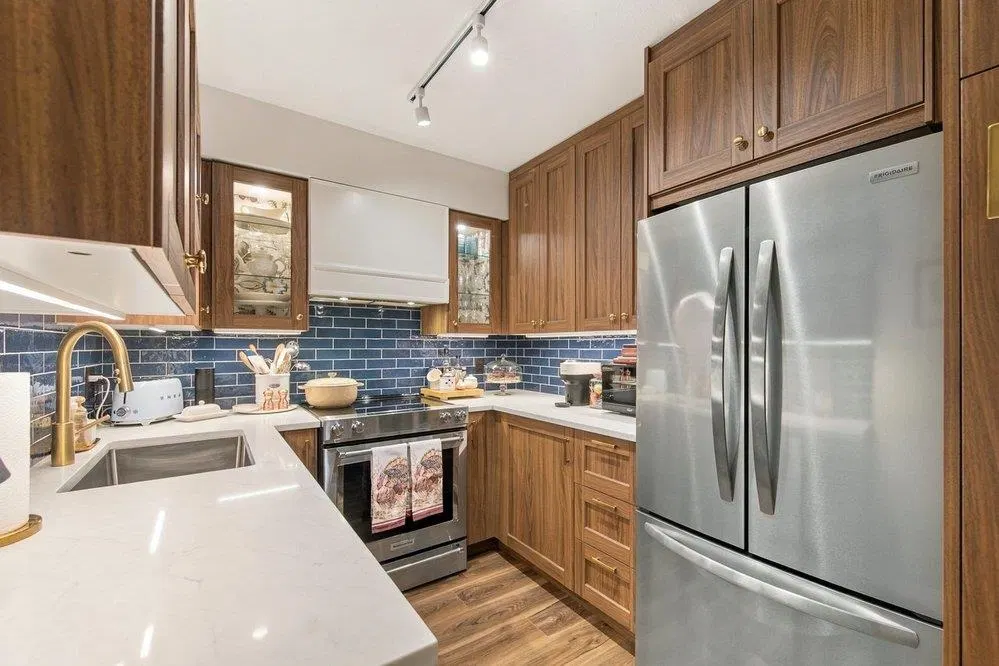 Photo 4 of 19 at #408 – 488 Helmcken Street