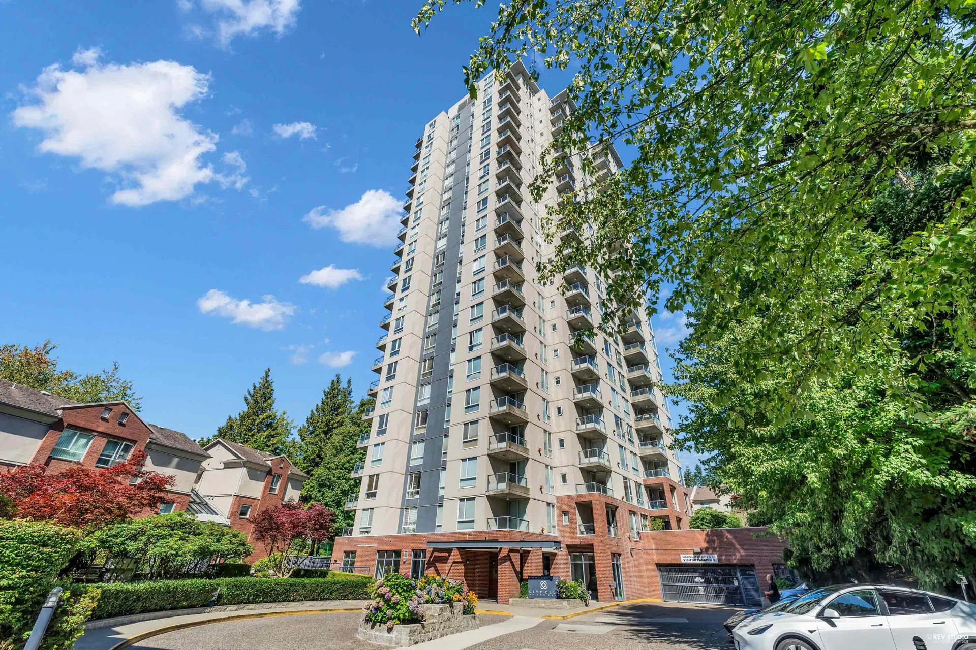 #601 – 7077 Beresford Street