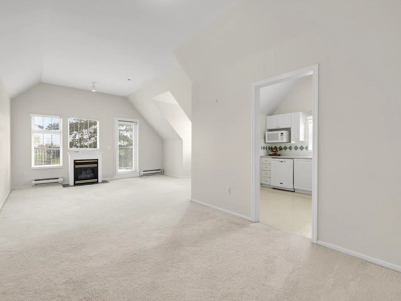 Photo 3 of 39 at #406 – 5556 14 Avenue