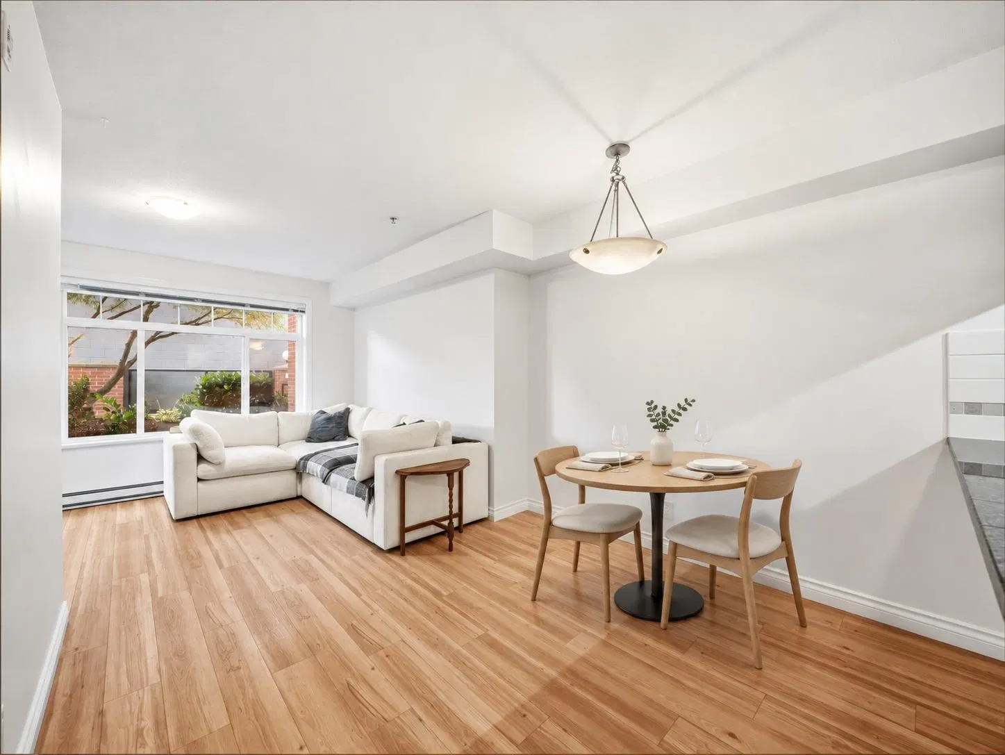 Photo 3 of 21 at #146 – 5660 201a Street