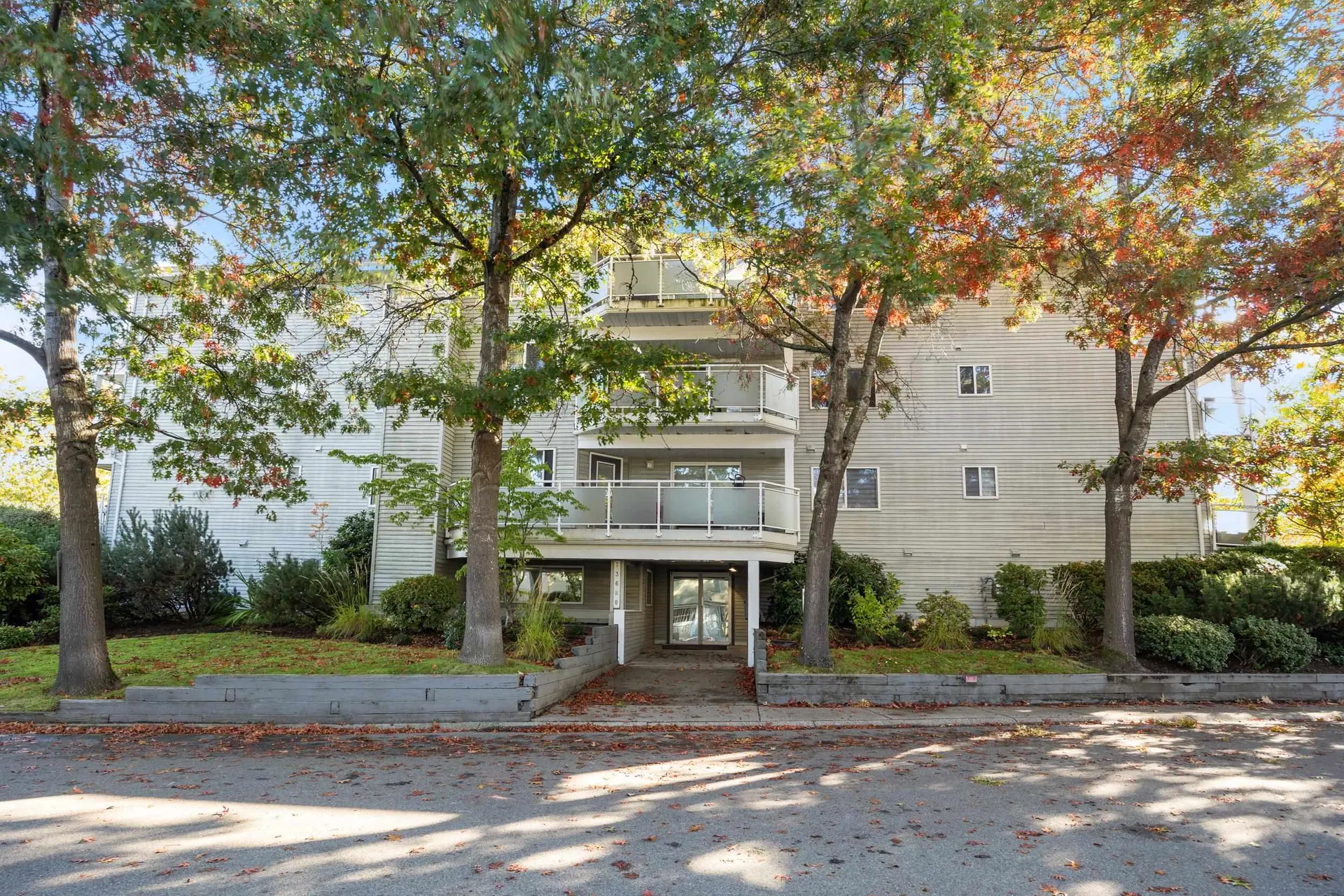 Photo 4 of 40 at #301 – 13680 84 Avenue