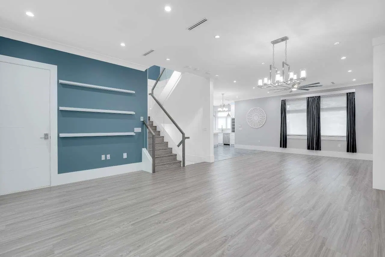Photo 5 of 36 at 13161 111 Avenue