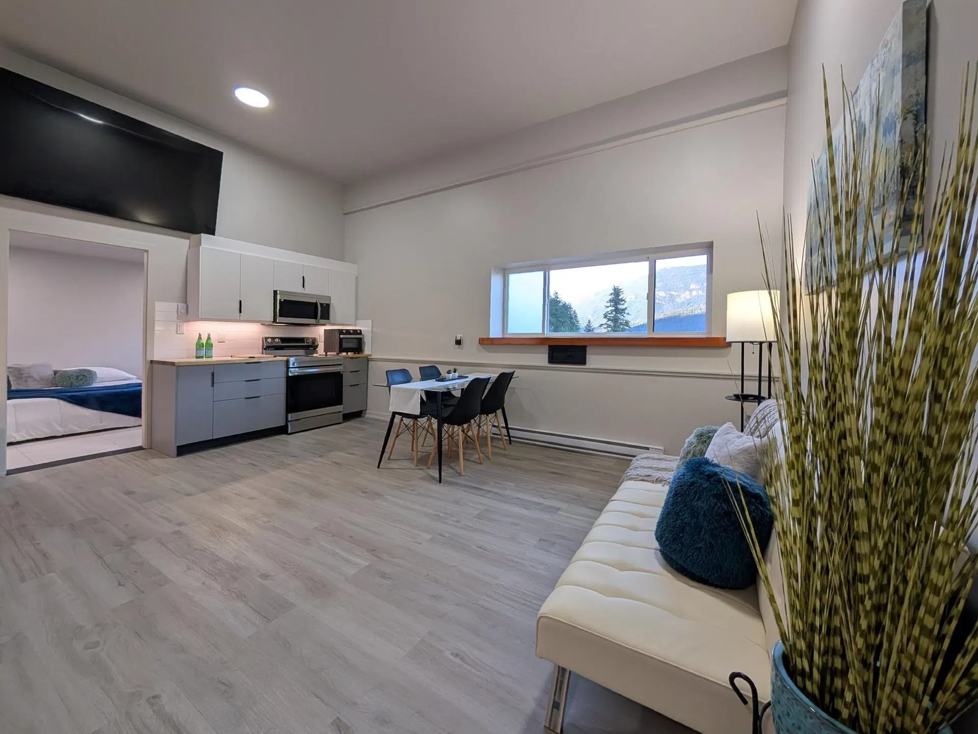 Photo 2 of 16 at #3 – 1307 Eagle Drive