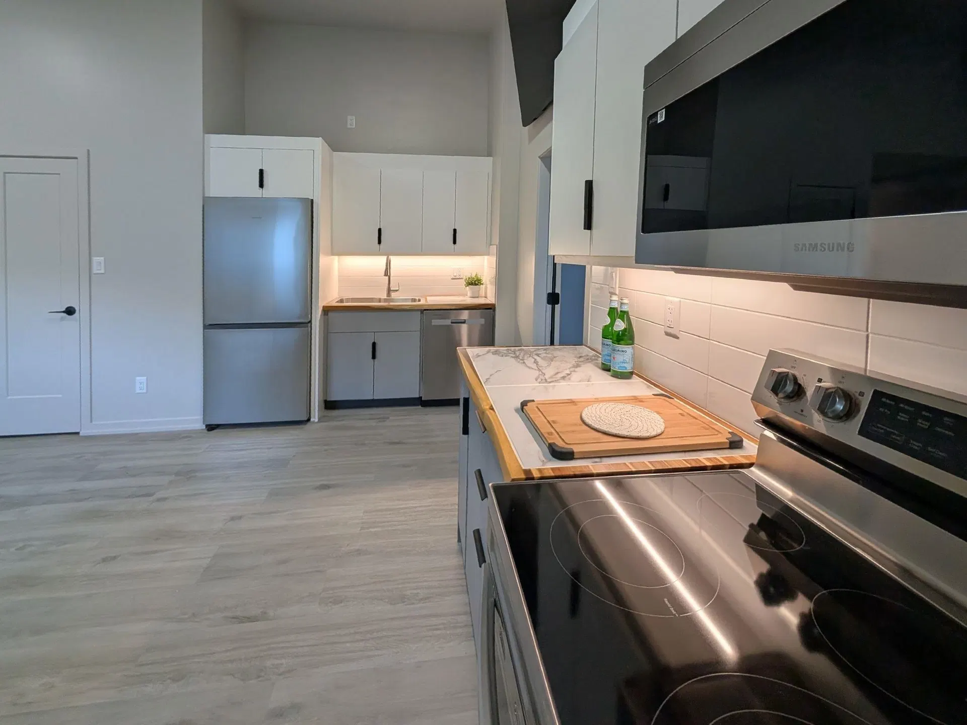 Photo 3 of 16 at #3 – 1307 Eagle Drive