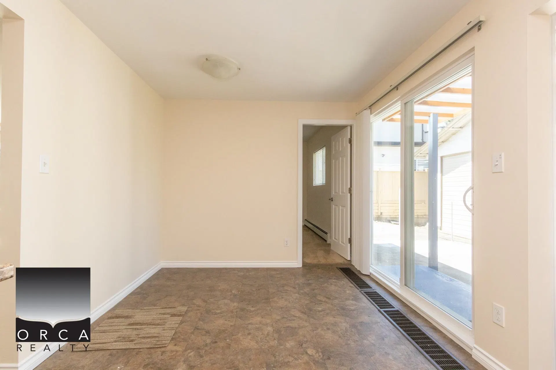 Photo 5 of 24 at #1294 – 107 107 Avenue