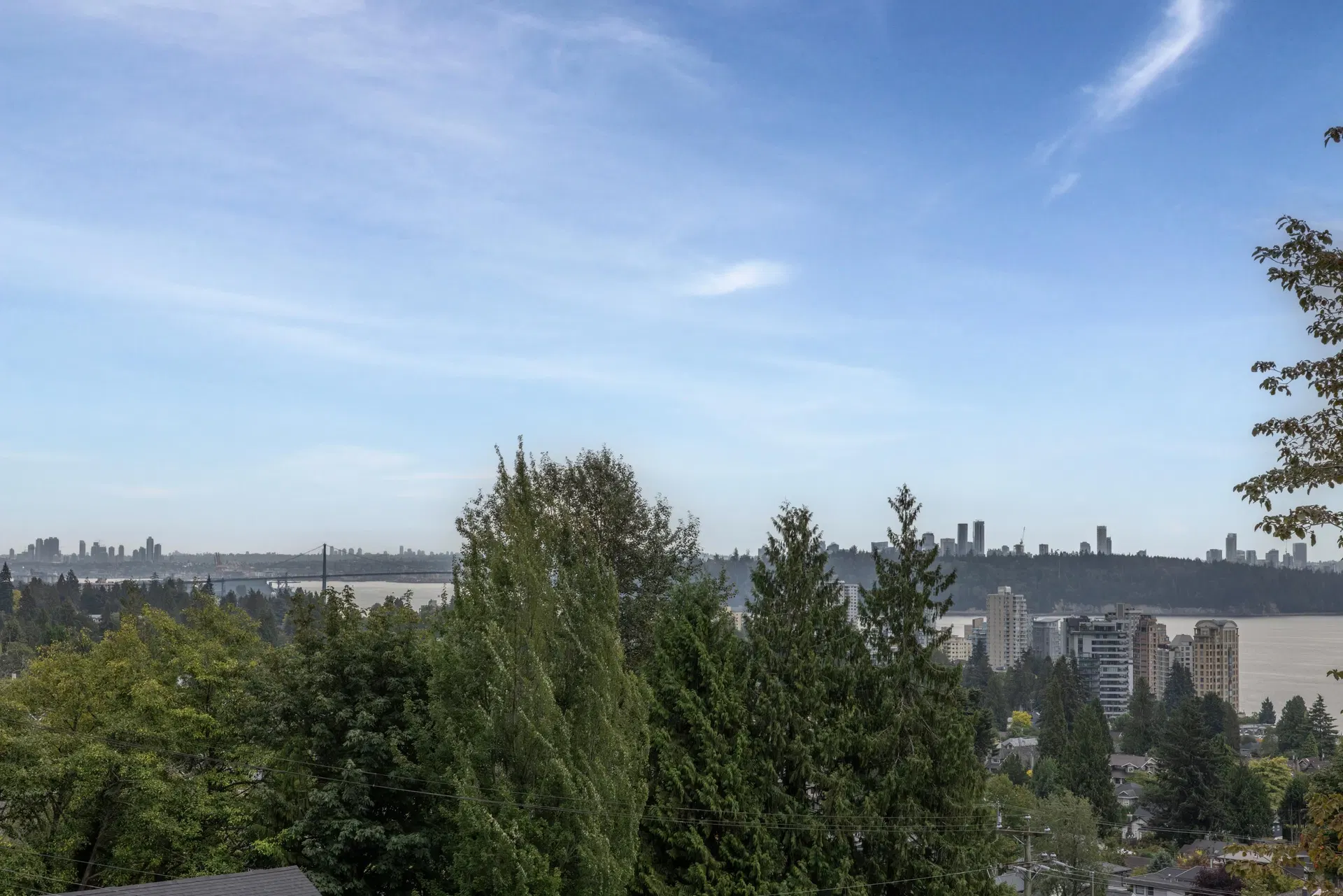 Photo 5 of 40 at 2512 Palmerston Avenue