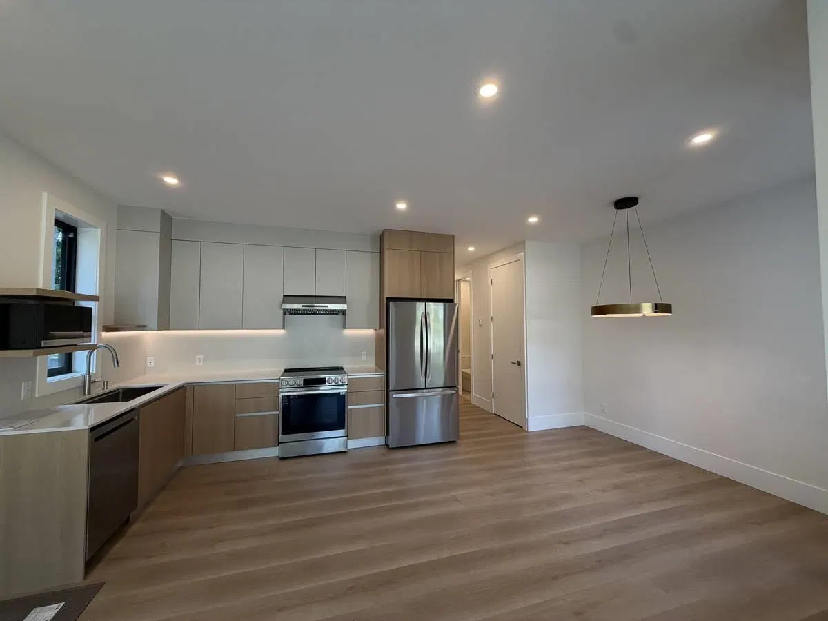 Photo 5 of 22 at 9X3 Westmount Drive