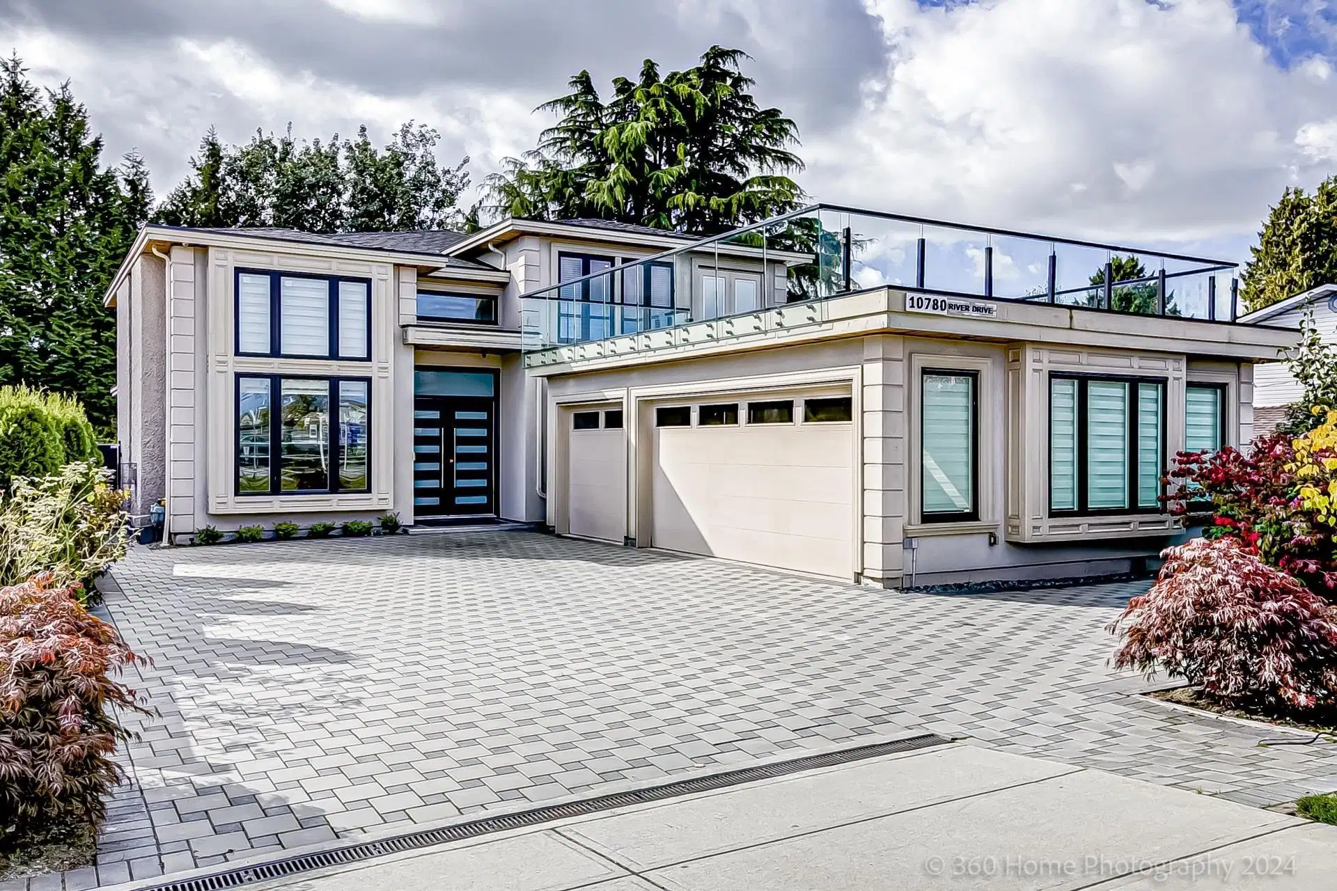 10780 River Drive