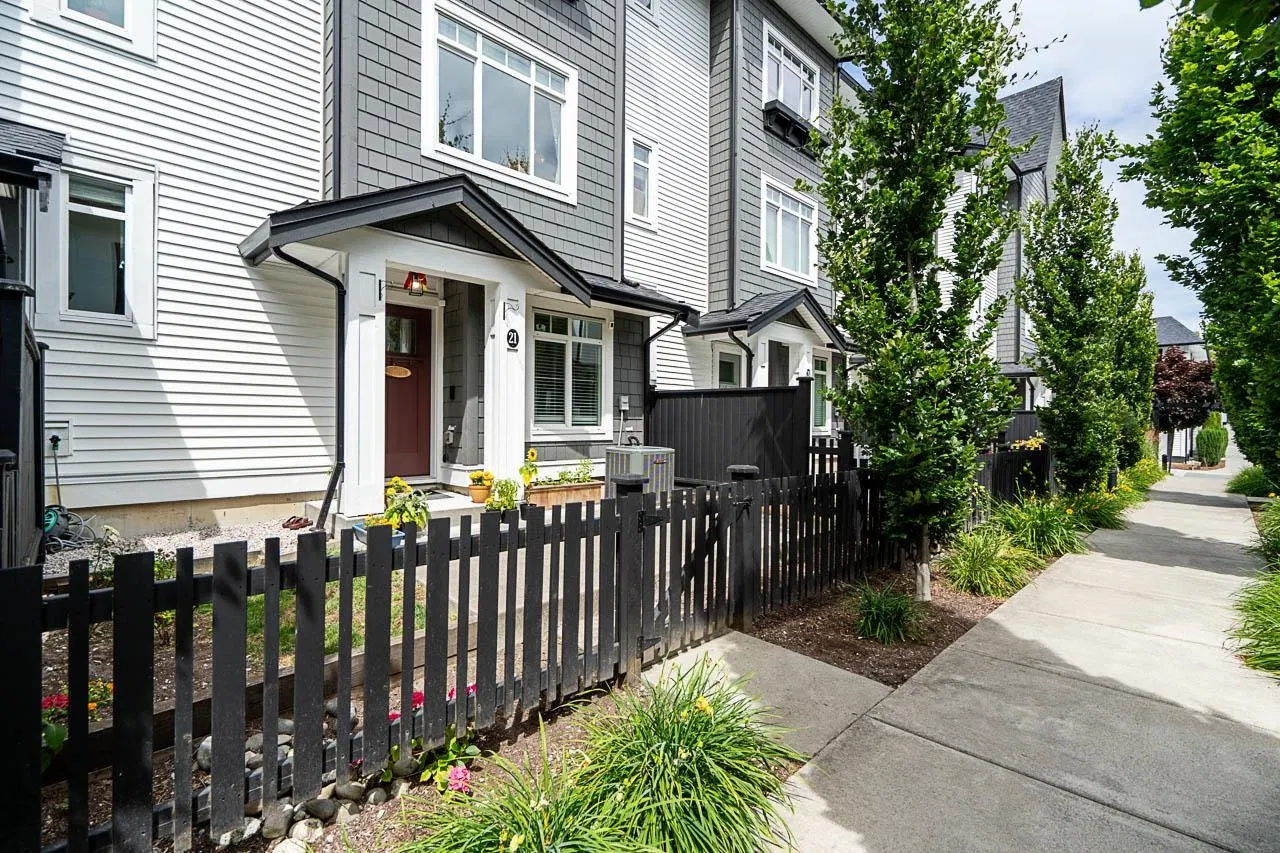 Photo 2 of 40 at #21 – 6897 201 Street