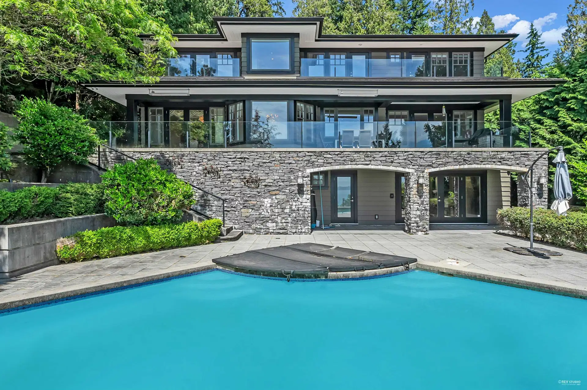 4668 Clovelly Walk