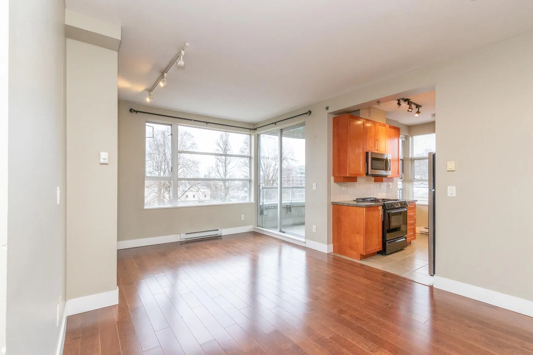 Photo 4 of 14 at #612 – 2655 Cranberry Drive