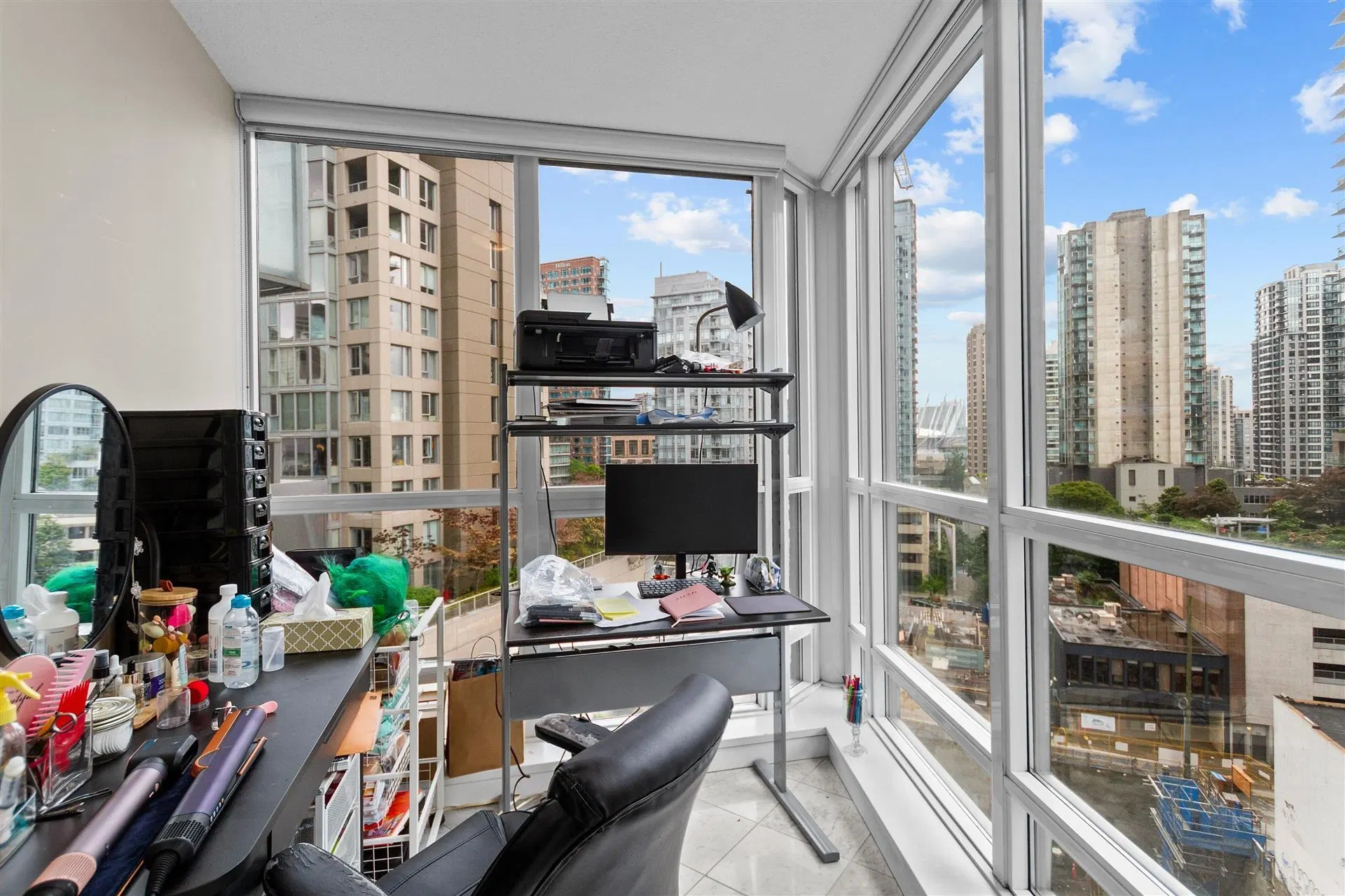 Photo 3 of 25 at #708 – 833 Seymour Street