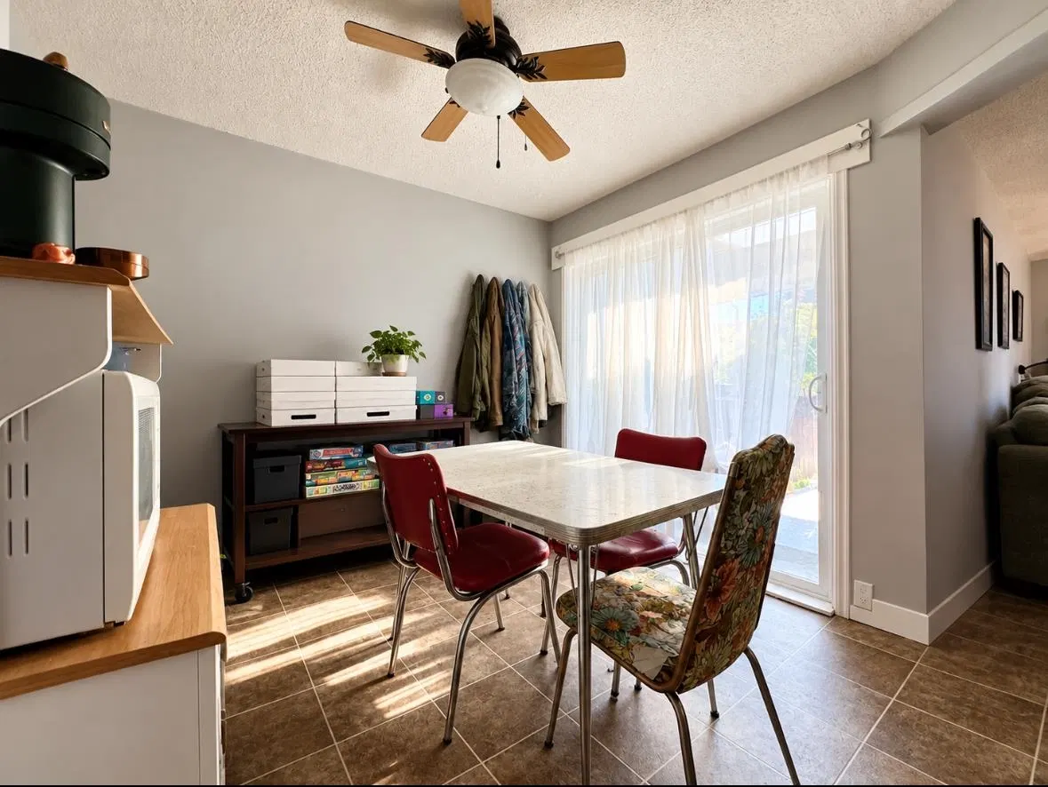 Photo 3 of 18 at #9 – 45720 Victoria Avenue