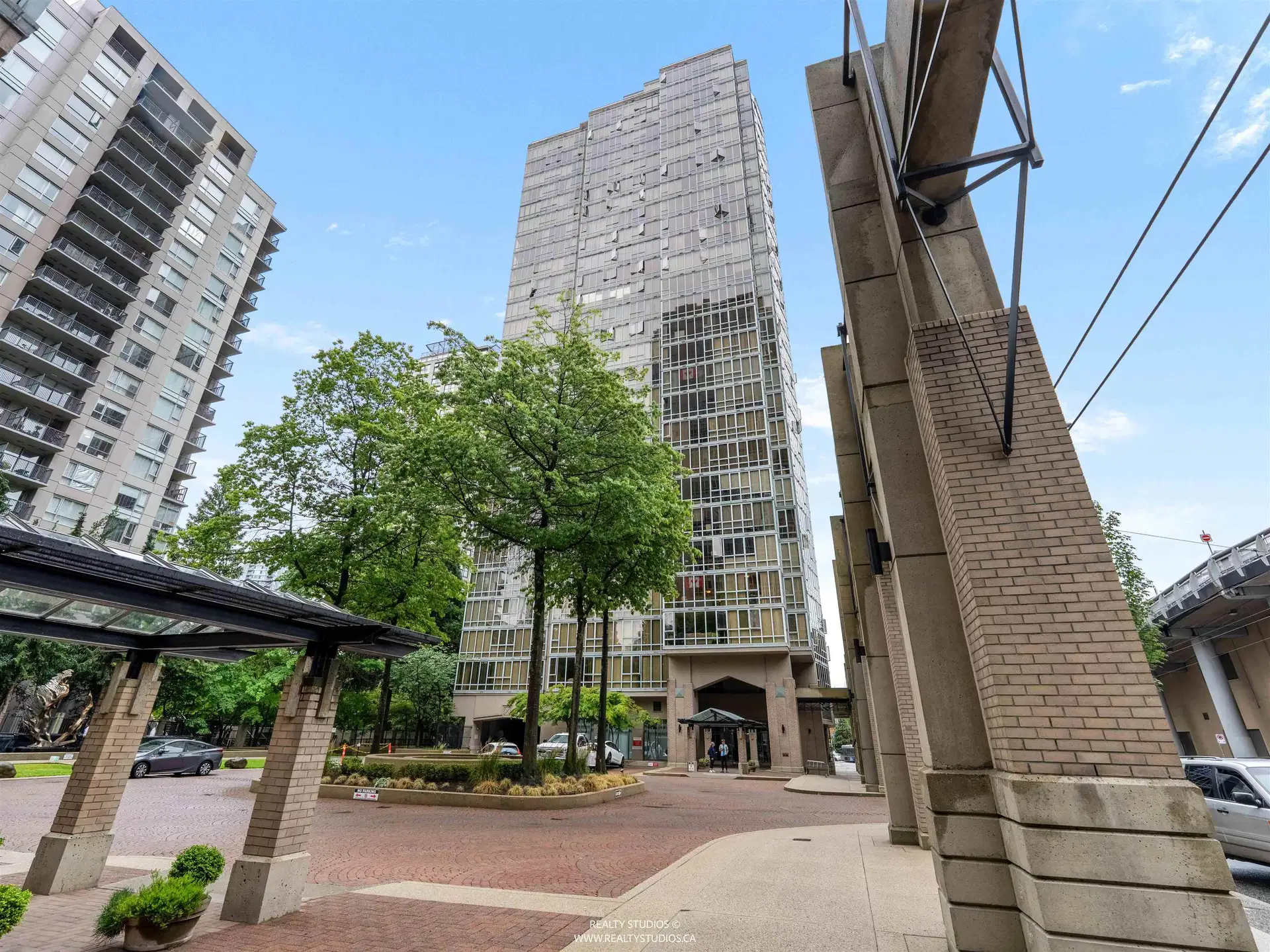 #2001 – 950 Cambie Street