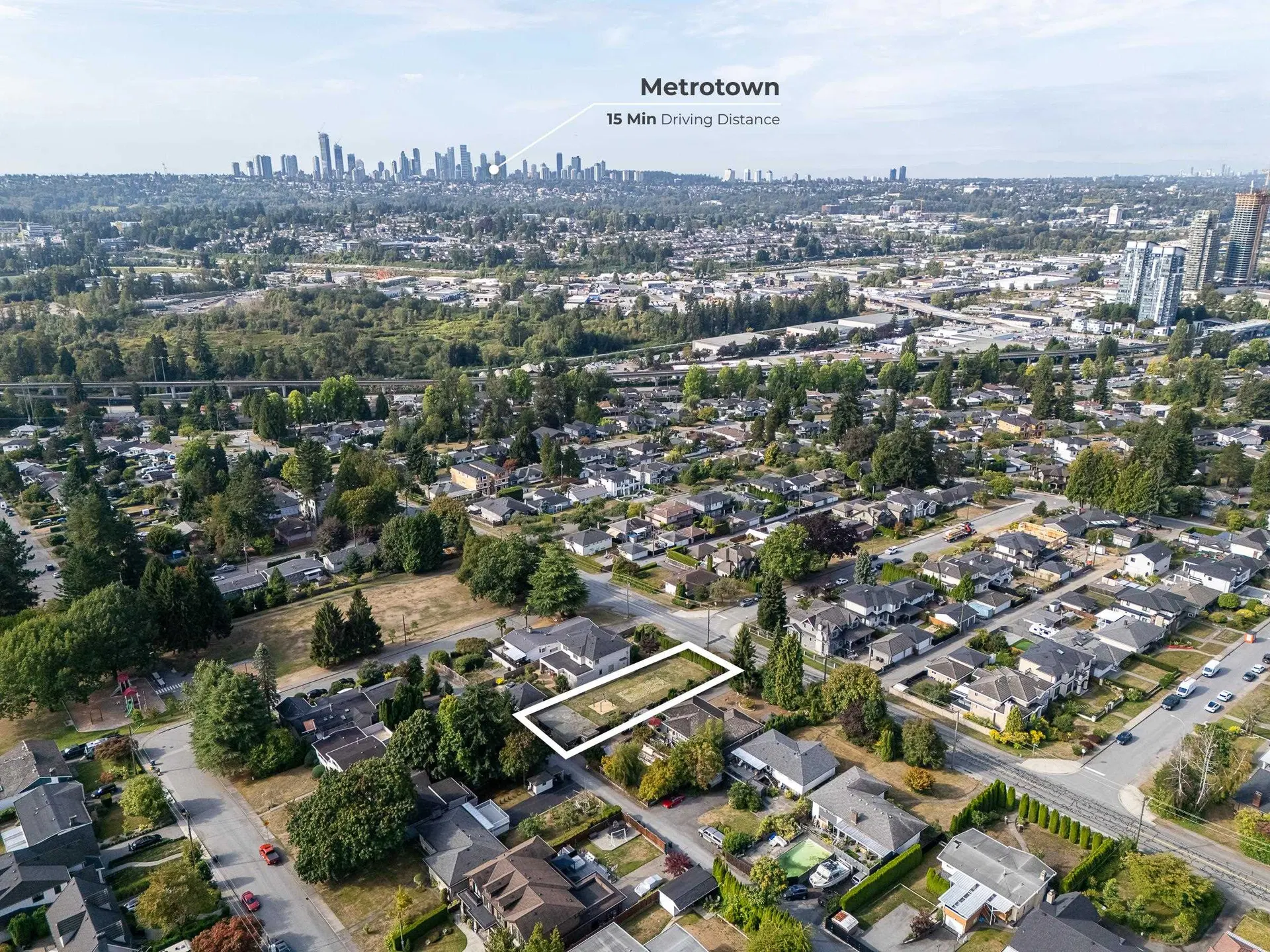 Photo 4 of 40 at 1988 Kensington Avenue