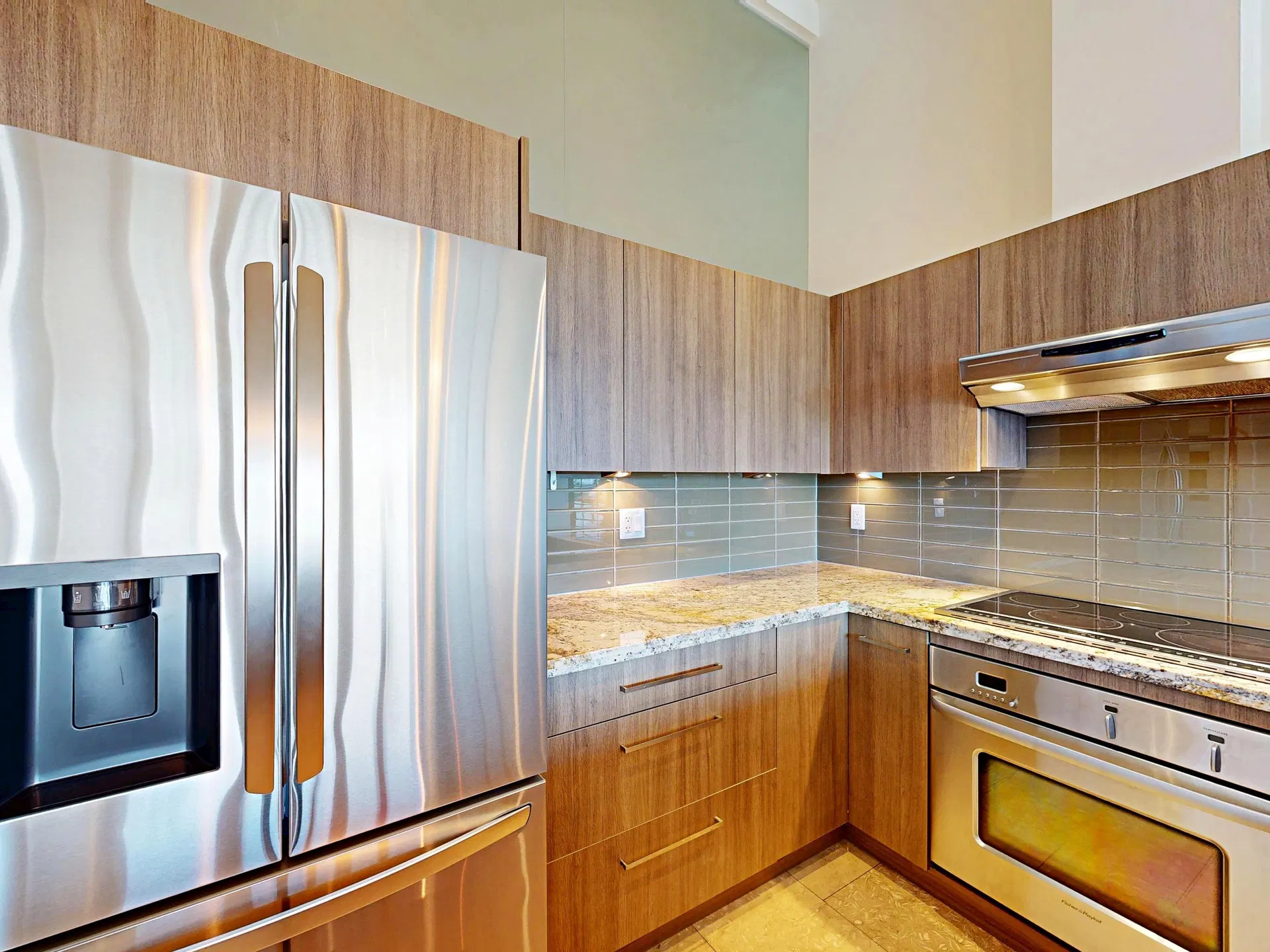 Photo 4 of 40 at #402 – 650 Evergreen Place