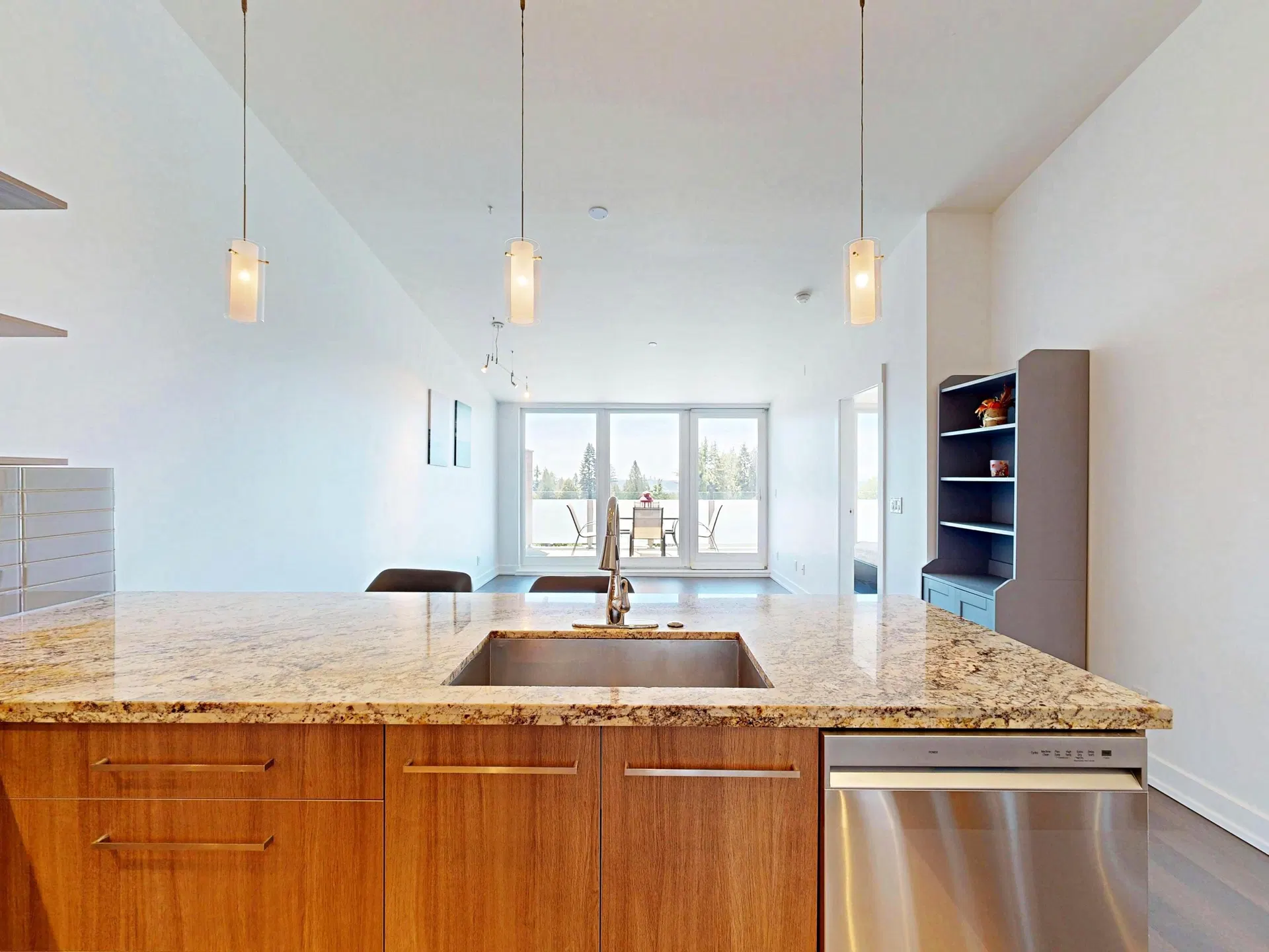 Photo 5 of 40 at #402 – 650 Evergreen Place