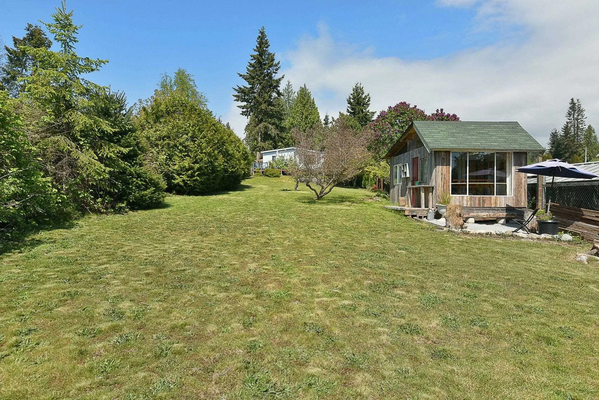 Photo 1 of 28 at 6217 Bligh Road