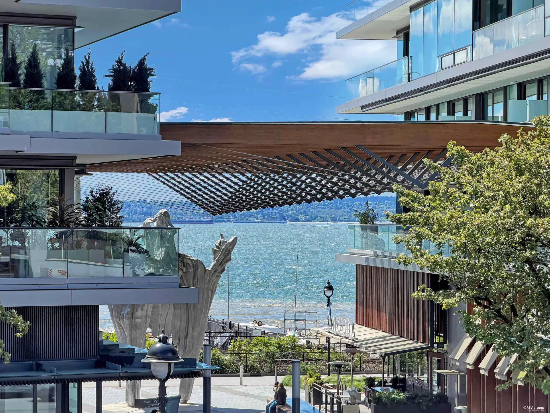#207 – 1331 Marine Drive