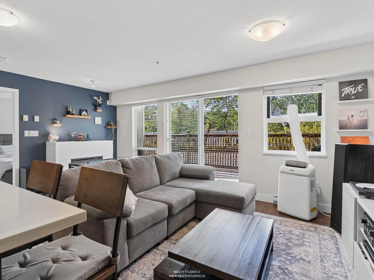 Photo 3 of 32 at #215 – 15735 Croydon Drive