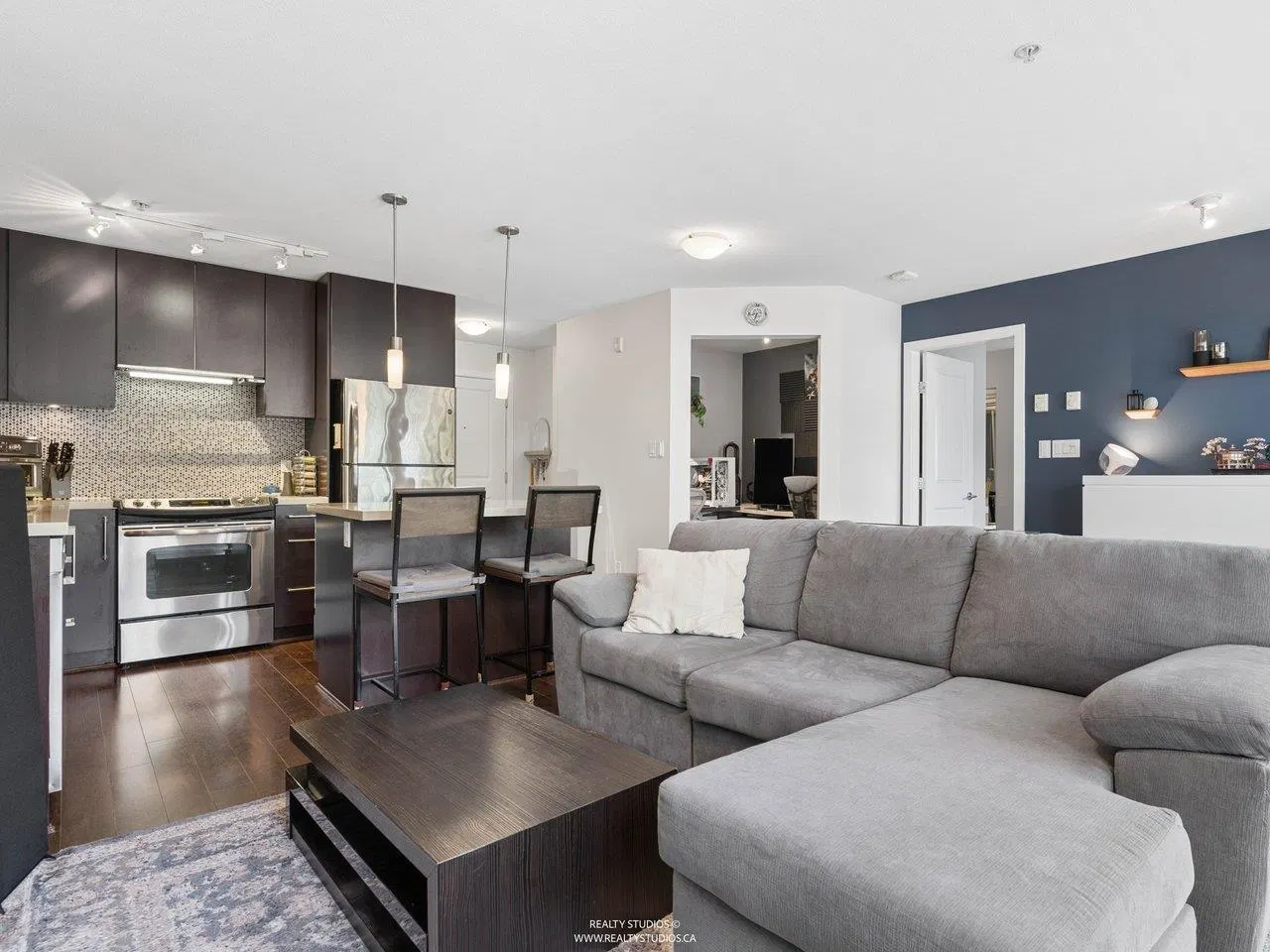 Photo 4 of 32 at #215 – 15735 Croydon Drive