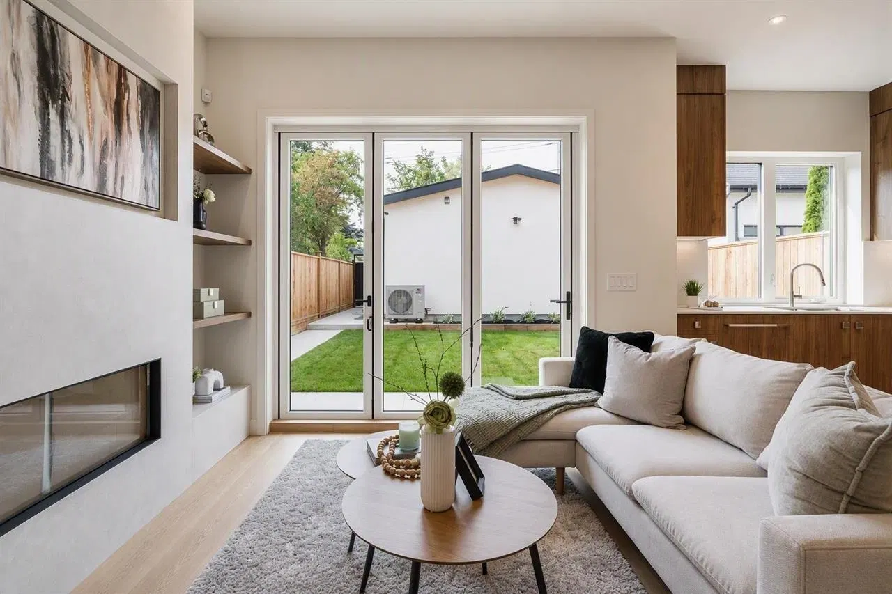 Photo 2 of 31 at #2 – 456 38th Avenue