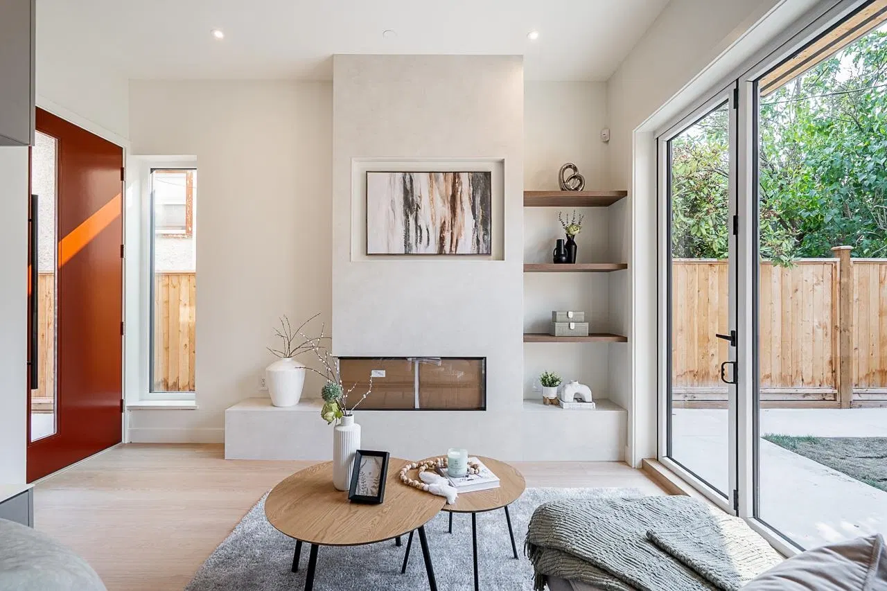 Photo 4 of 31 at #2 – 456 38th Avenue