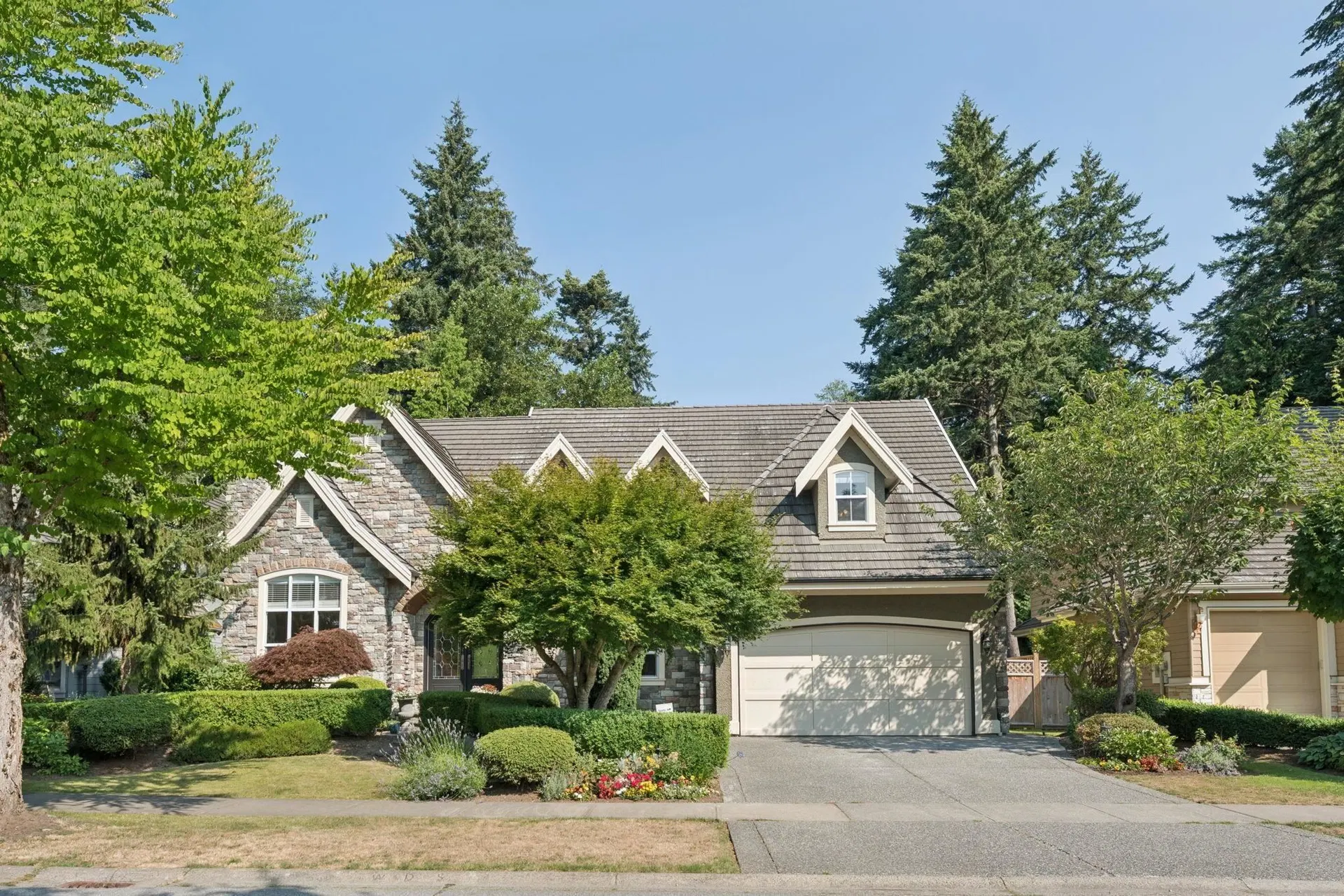 Photo 2 of 40 at 14185 33 Avenue