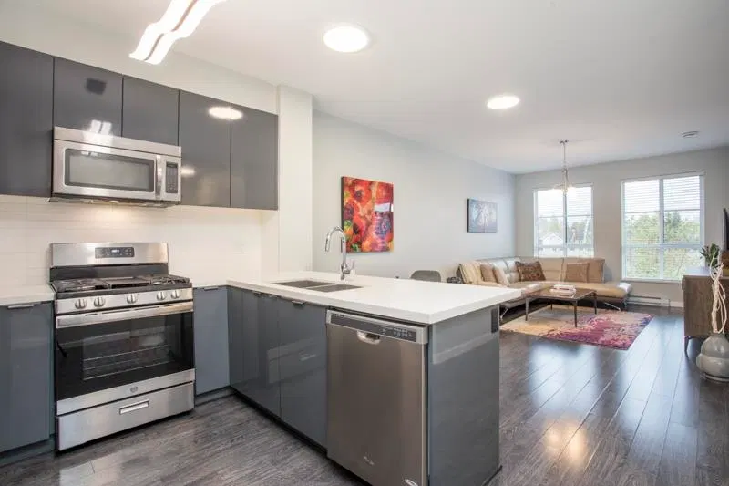 Photo 4 of 34 at #426 – 15168 33 Avenue