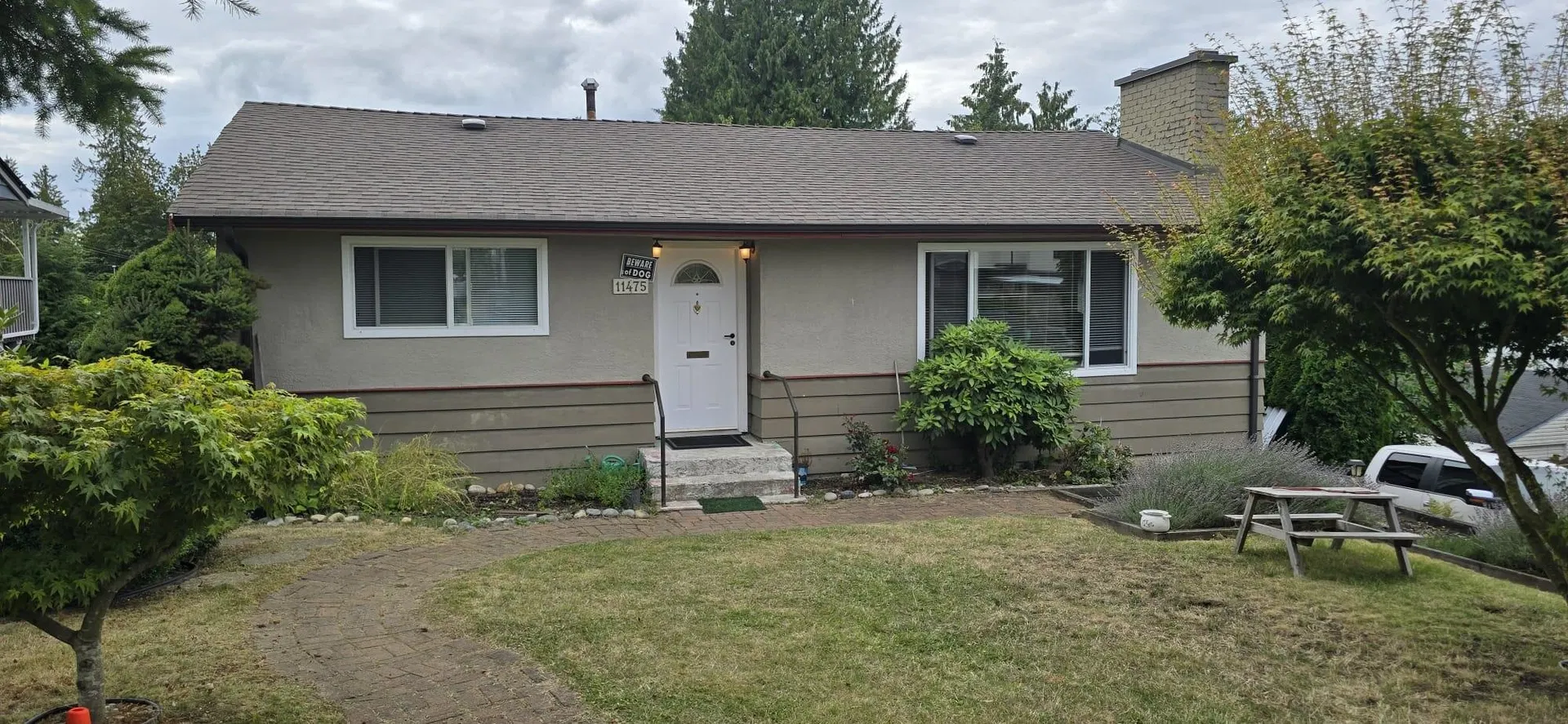 Photo 1 of 17 at 11475 139a Street