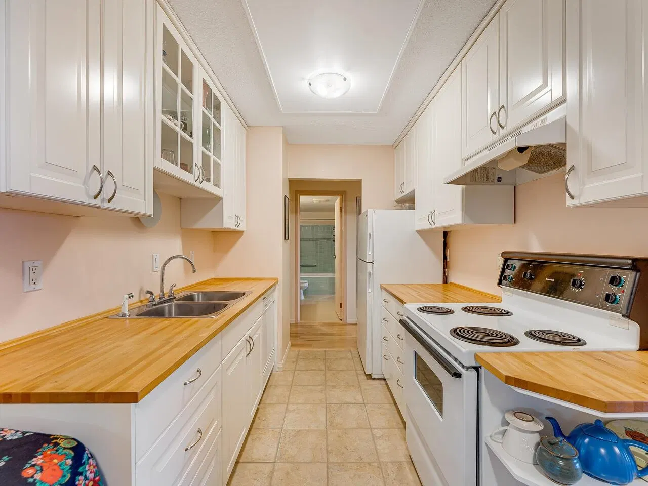 Photo 4 of 20 at #307 – 5340 Hastings Street