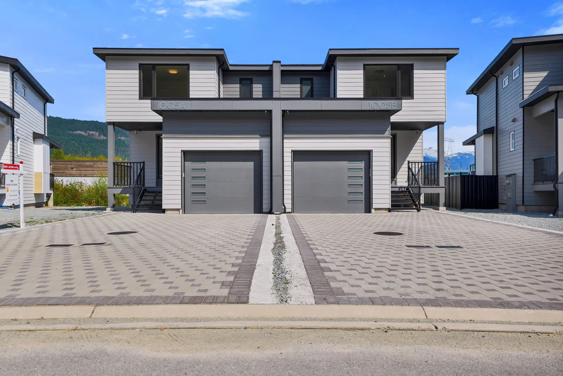 Photo 1 of 30 at 1005 Phare Crescent