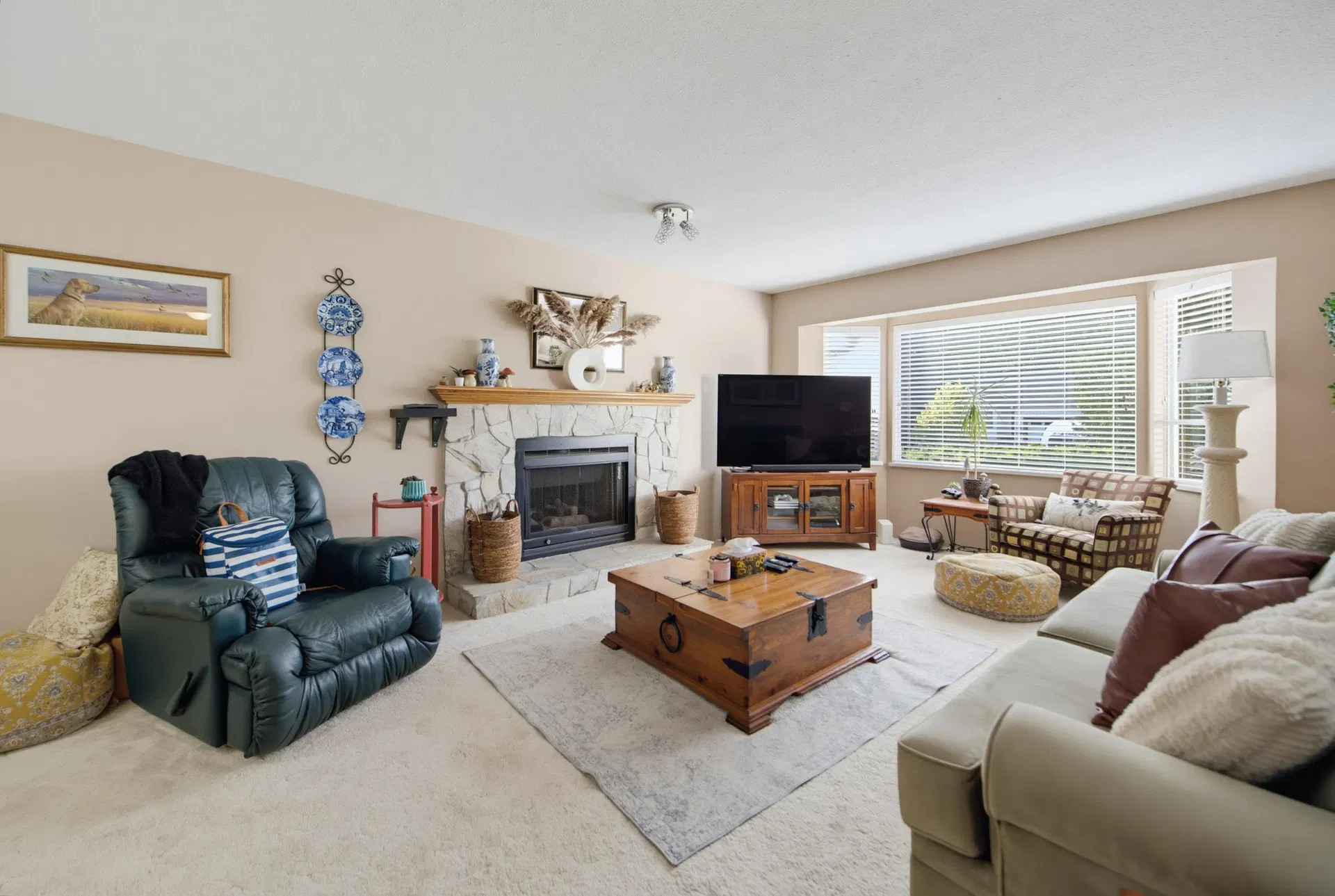 Photo 4 of 39 at 36042 Southridge Place