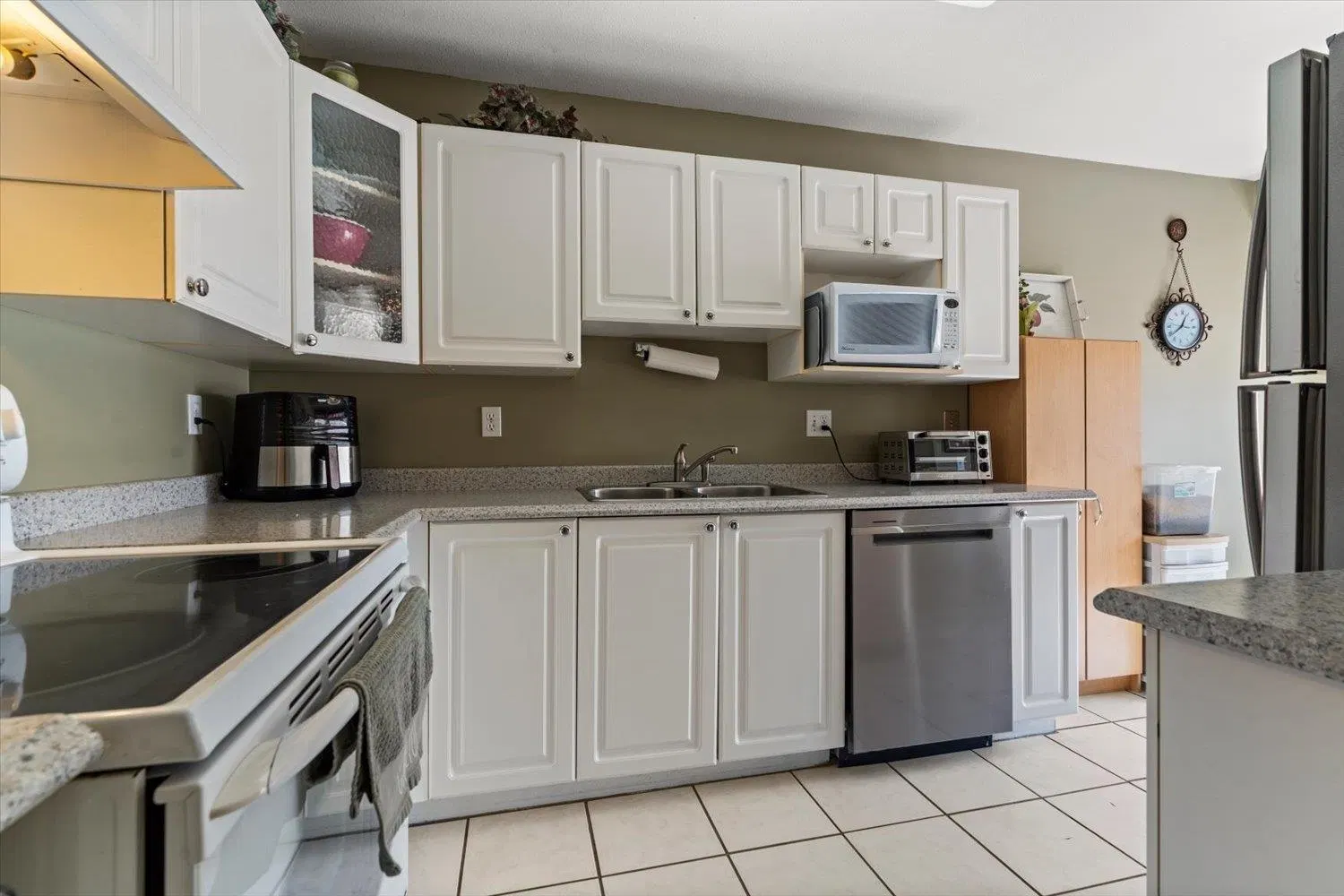 Photo 5 of 35 at #42 – 34332 Maclure Road