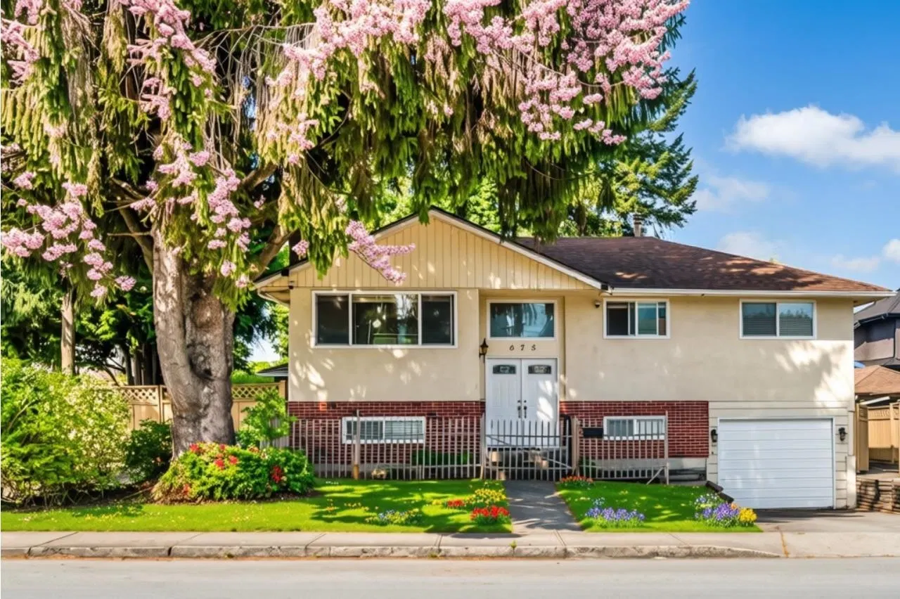 Photo 1 of 22 at 675 Duncan Avenue