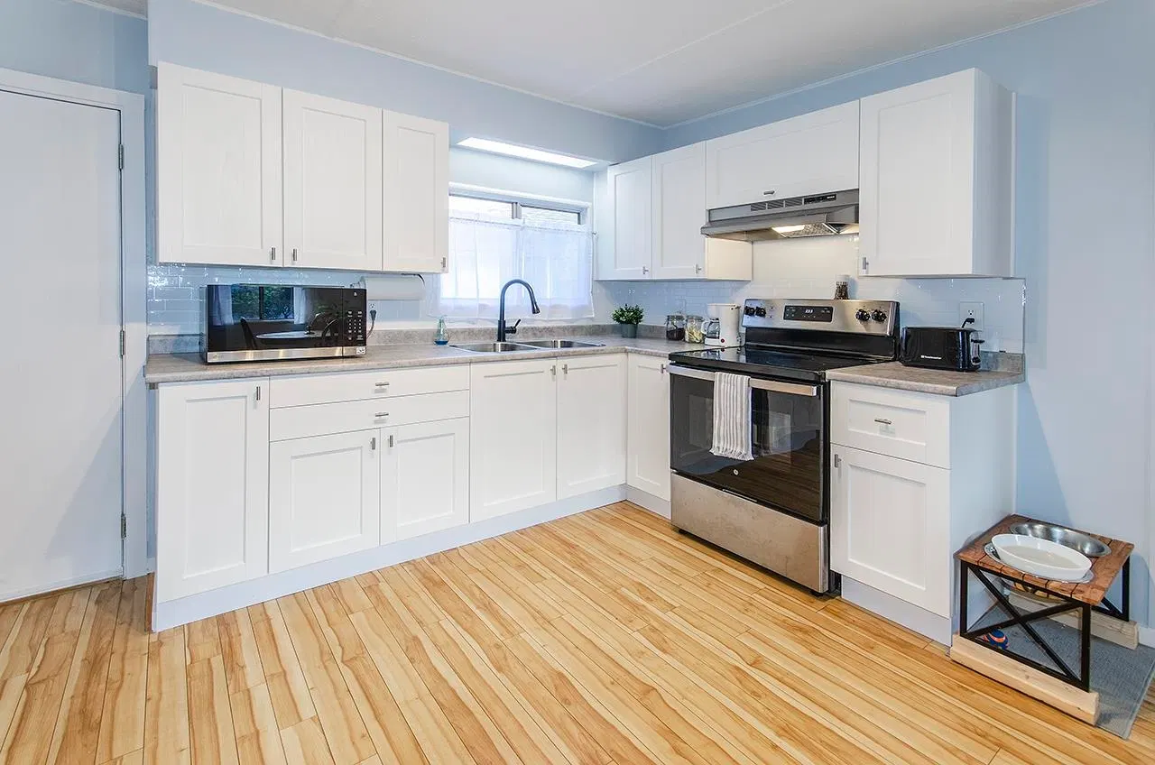 Photo 5 of 27 at 227 Tomahawk Avenue