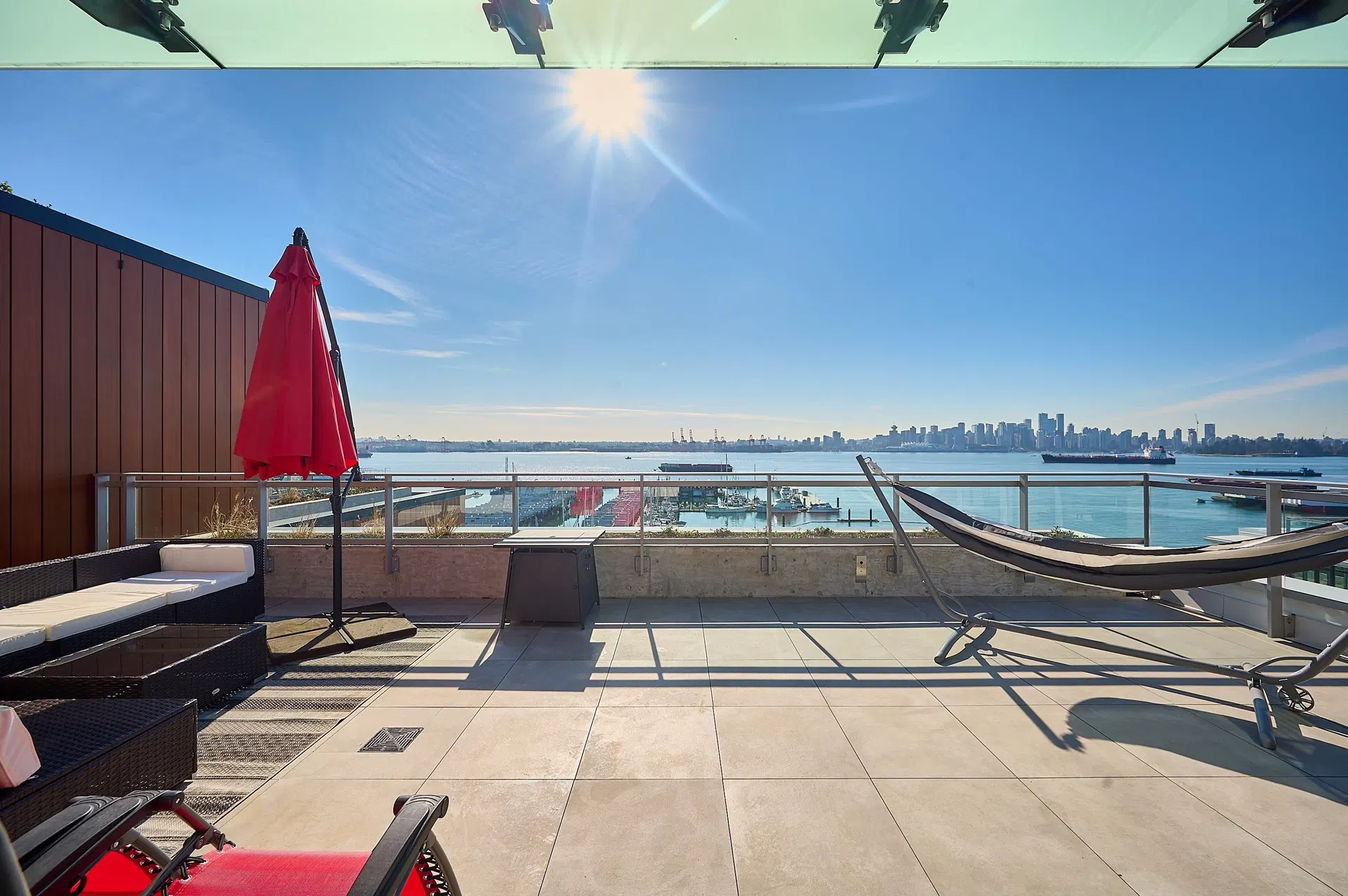 Photo 3 of 40 at #807 – 755 Harbourside Drive