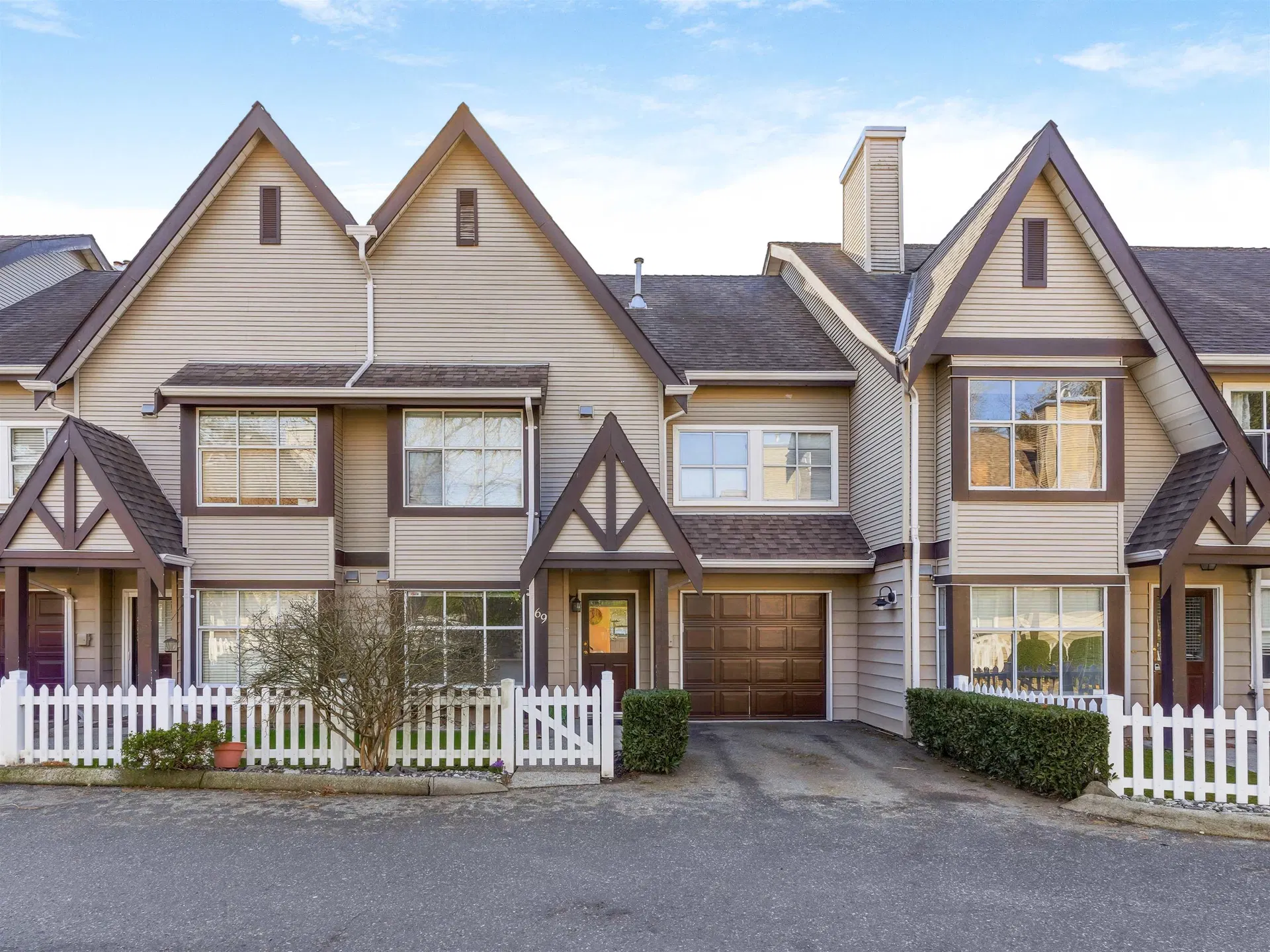 Photo 1 of 39 at #69 – 12099 237 Street
