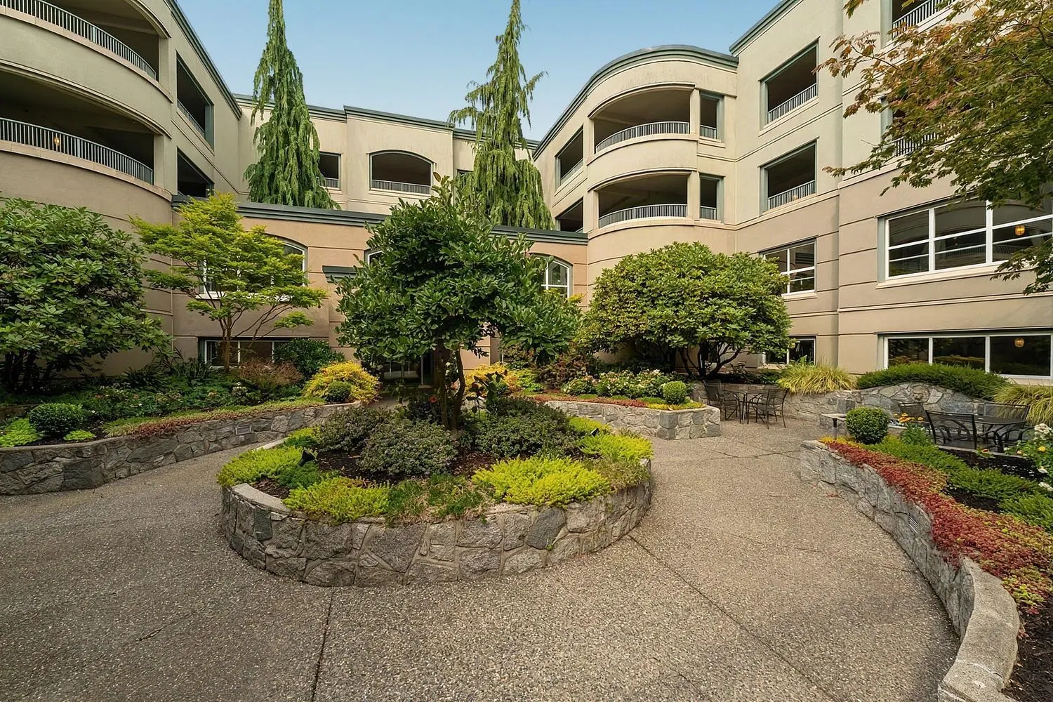 Photo 2 of 36 at #203 – 1725 128 Street