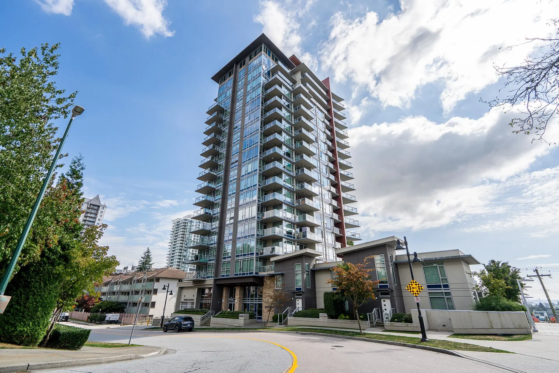 Photo 2 of 40 at #1701 – 518 Whiting Way