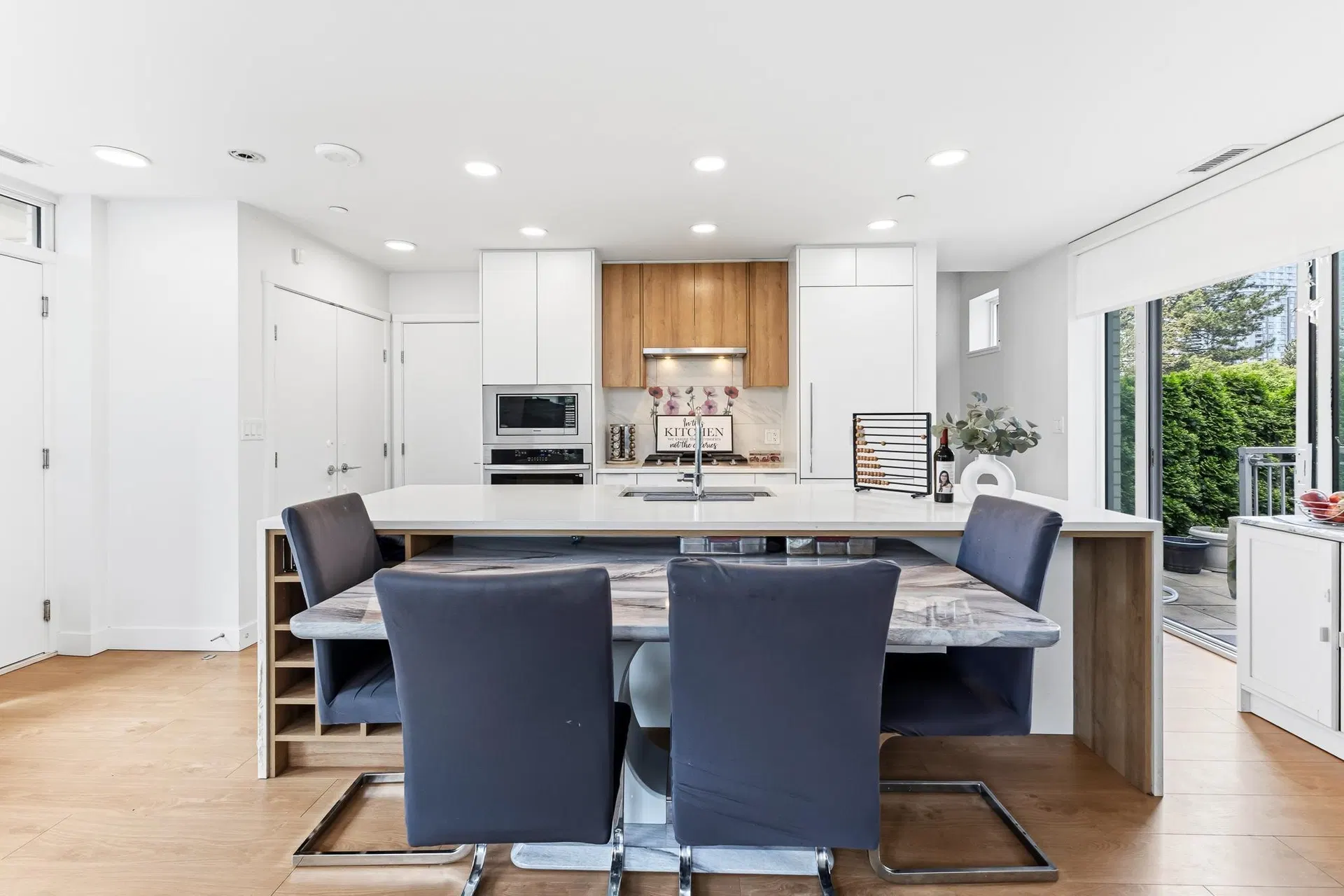 Photo 5 of 27 at #3 – 10160 133 Street