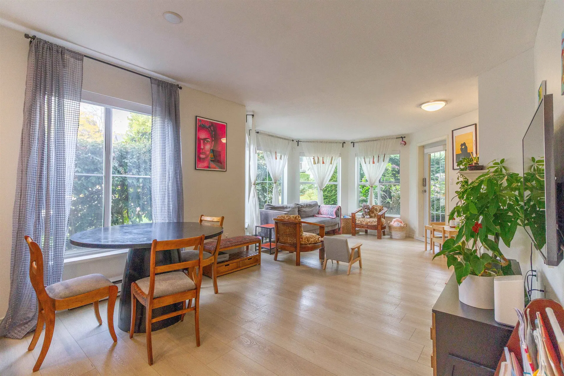 Photo 3 of 40 at #109 – 15120 108 Avenue
