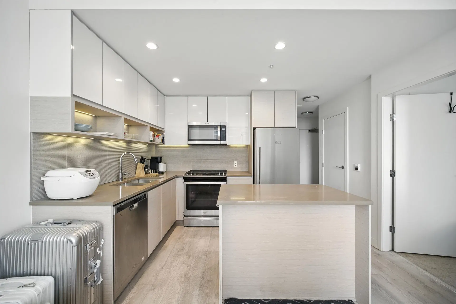 Photo 1 of 22 at #418 – 8850 University Crescent