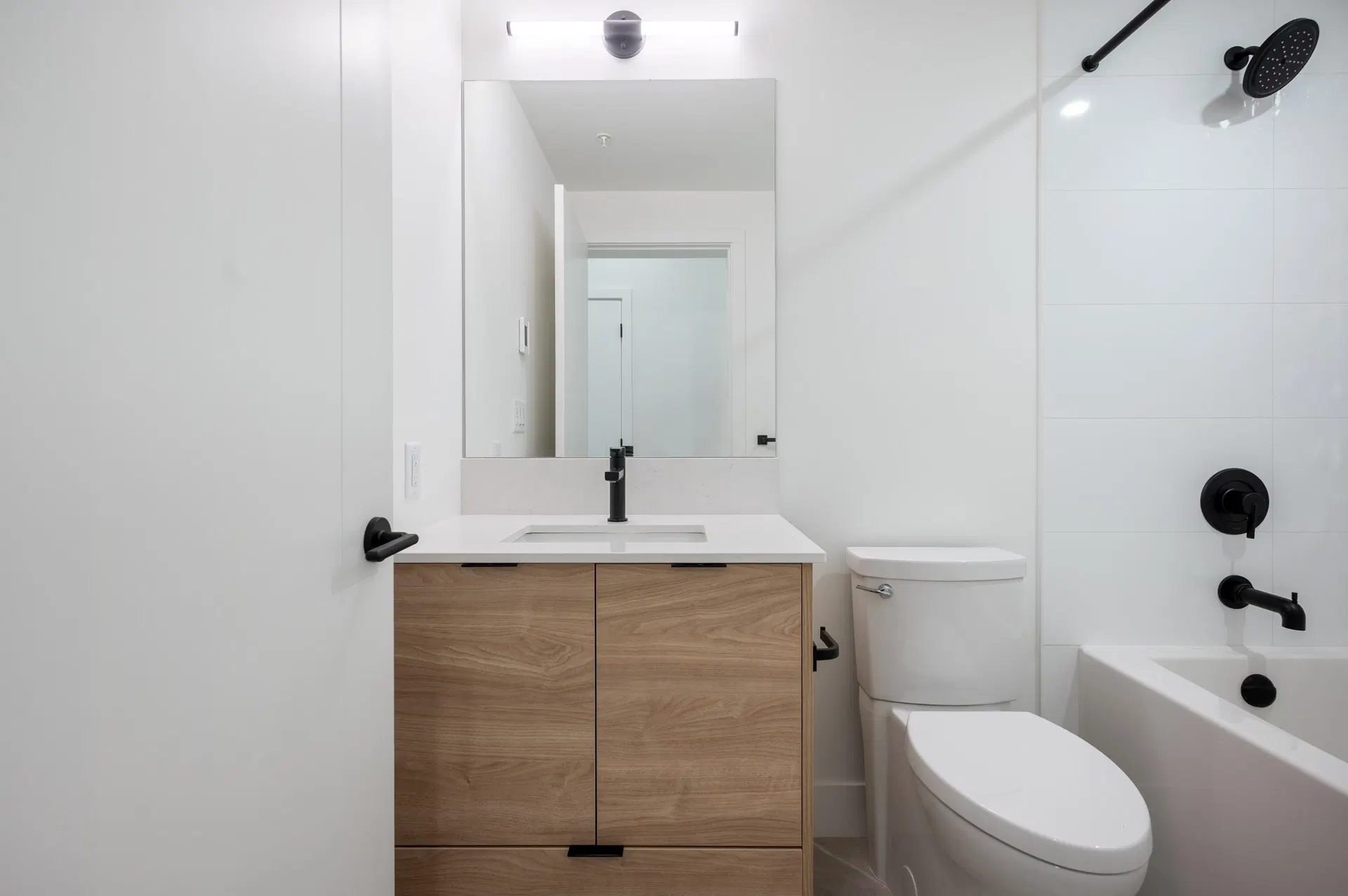 Photo 4 of 15 at #308 – 33160 Plaxton Crescent