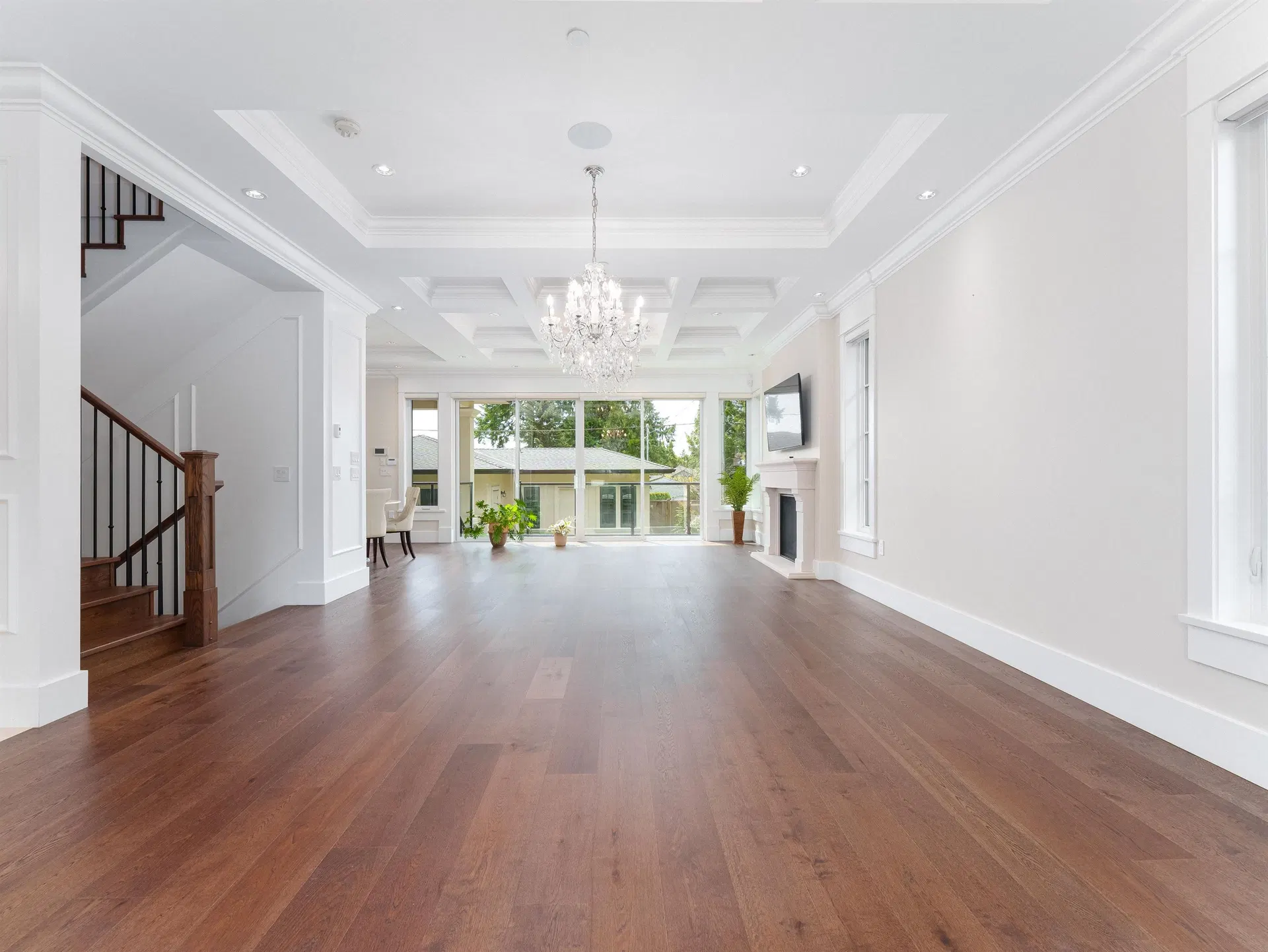Photo 4 of 13 at 1260 Kings Avenue