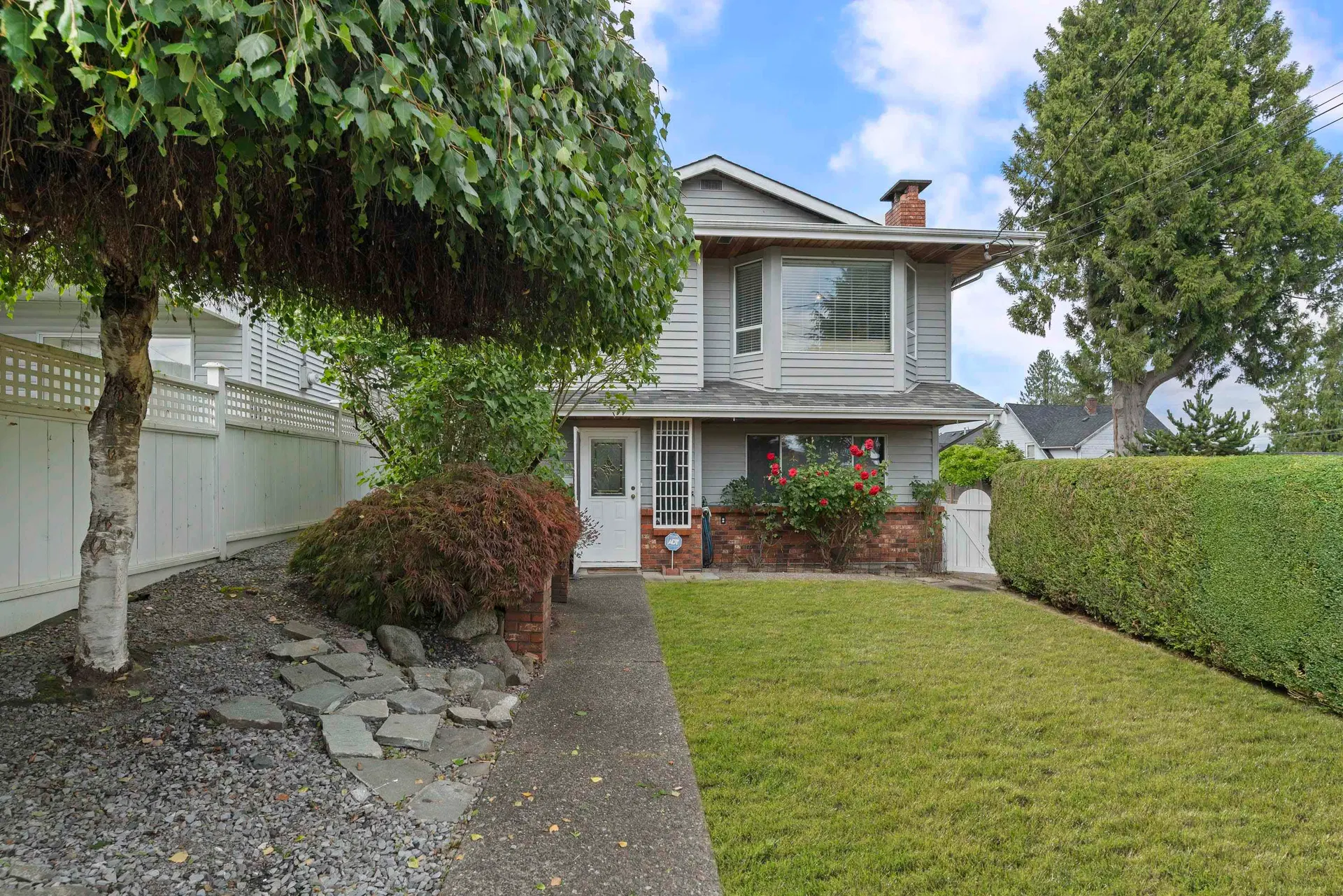 Photo 2 of 40 at 409 Sherbrooke Street