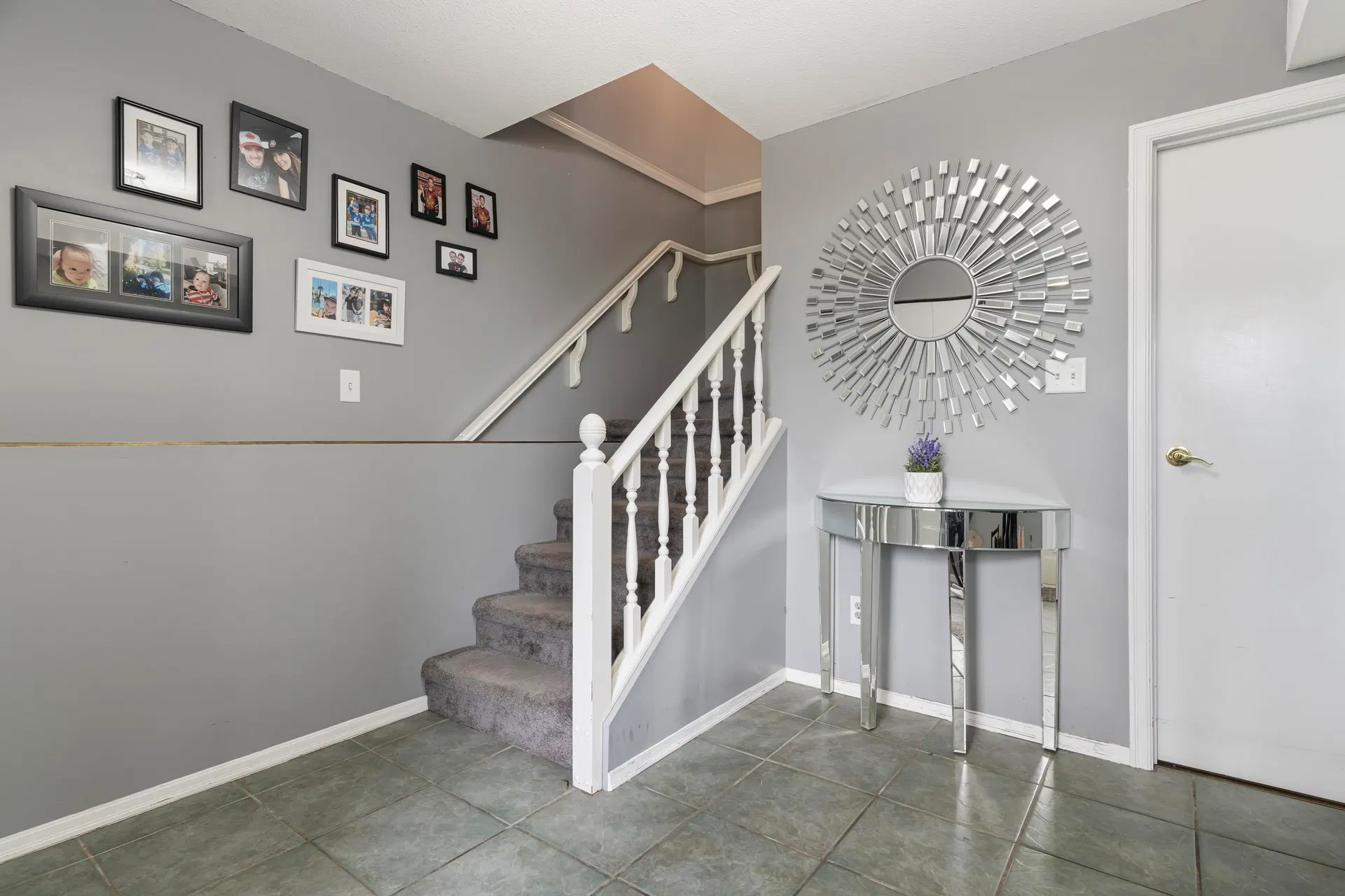 Photo 5 of 40 at 409 Sherbrooke Street