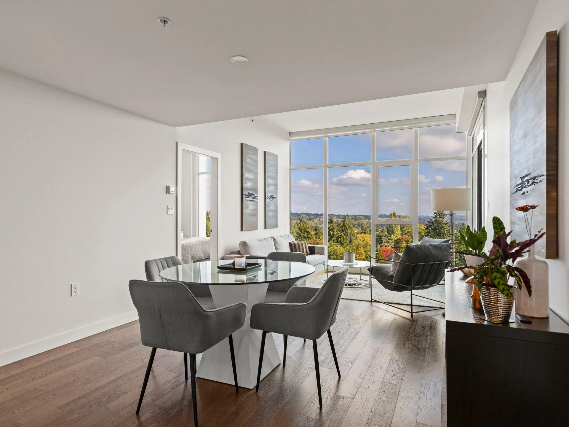 Photo 5 of 40 at #603 – 1526 Finlay Street