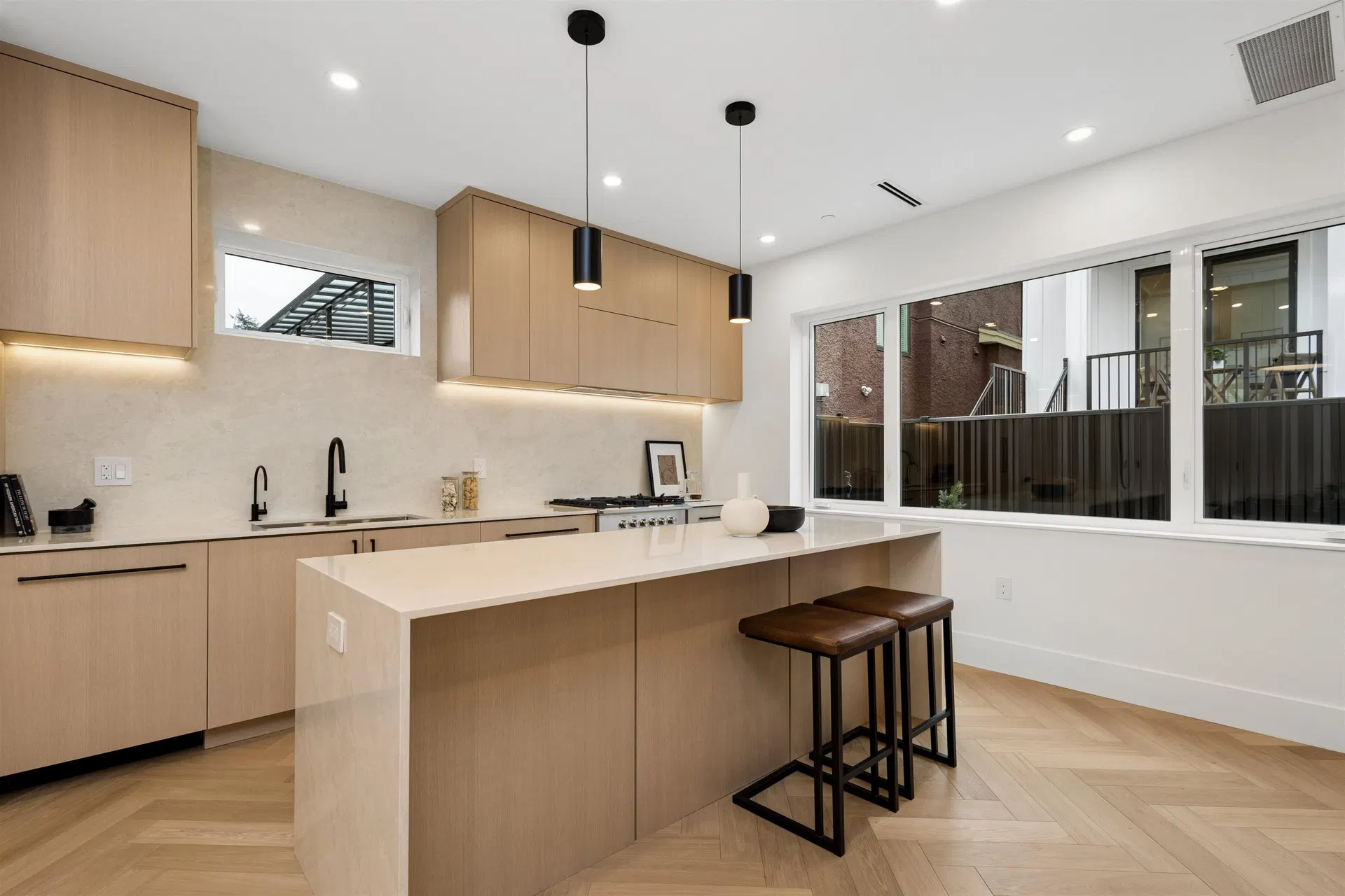 Photo 3 of 33 at #1 – 3639 E 46th Avenue